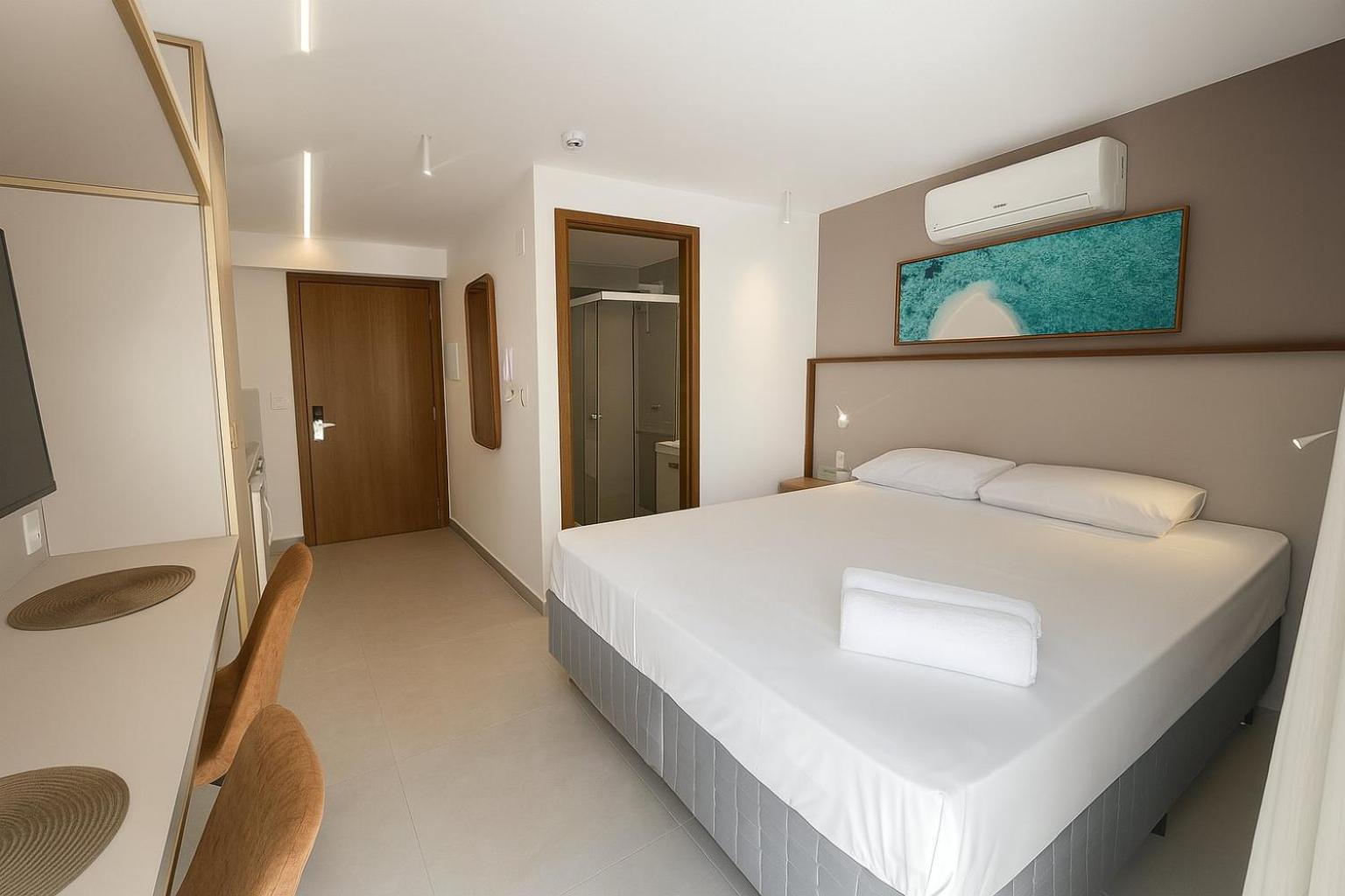 One-Bedroom Apartment with Balcony