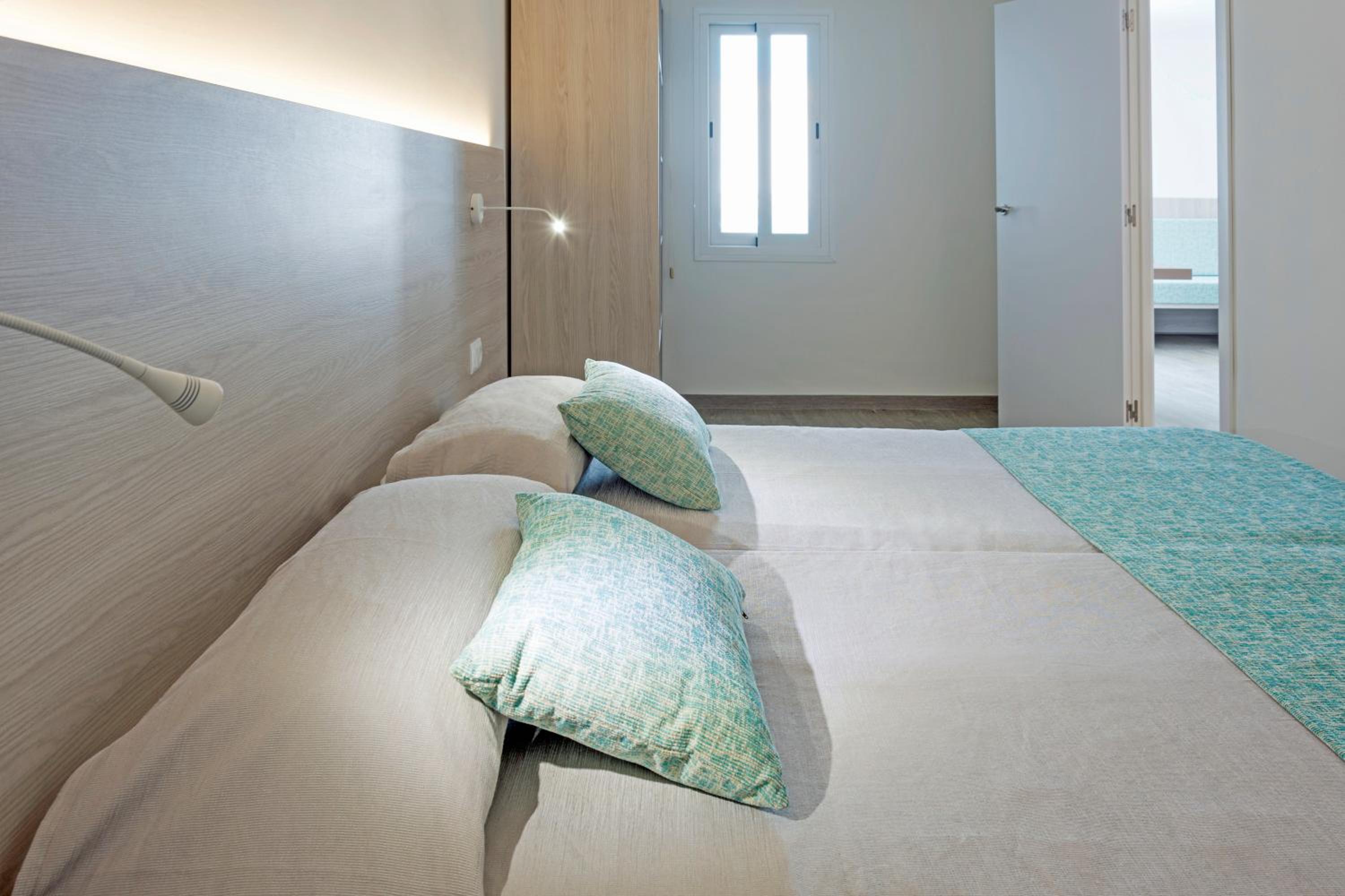 Apartamento de Dos Habitaciones con Terraza