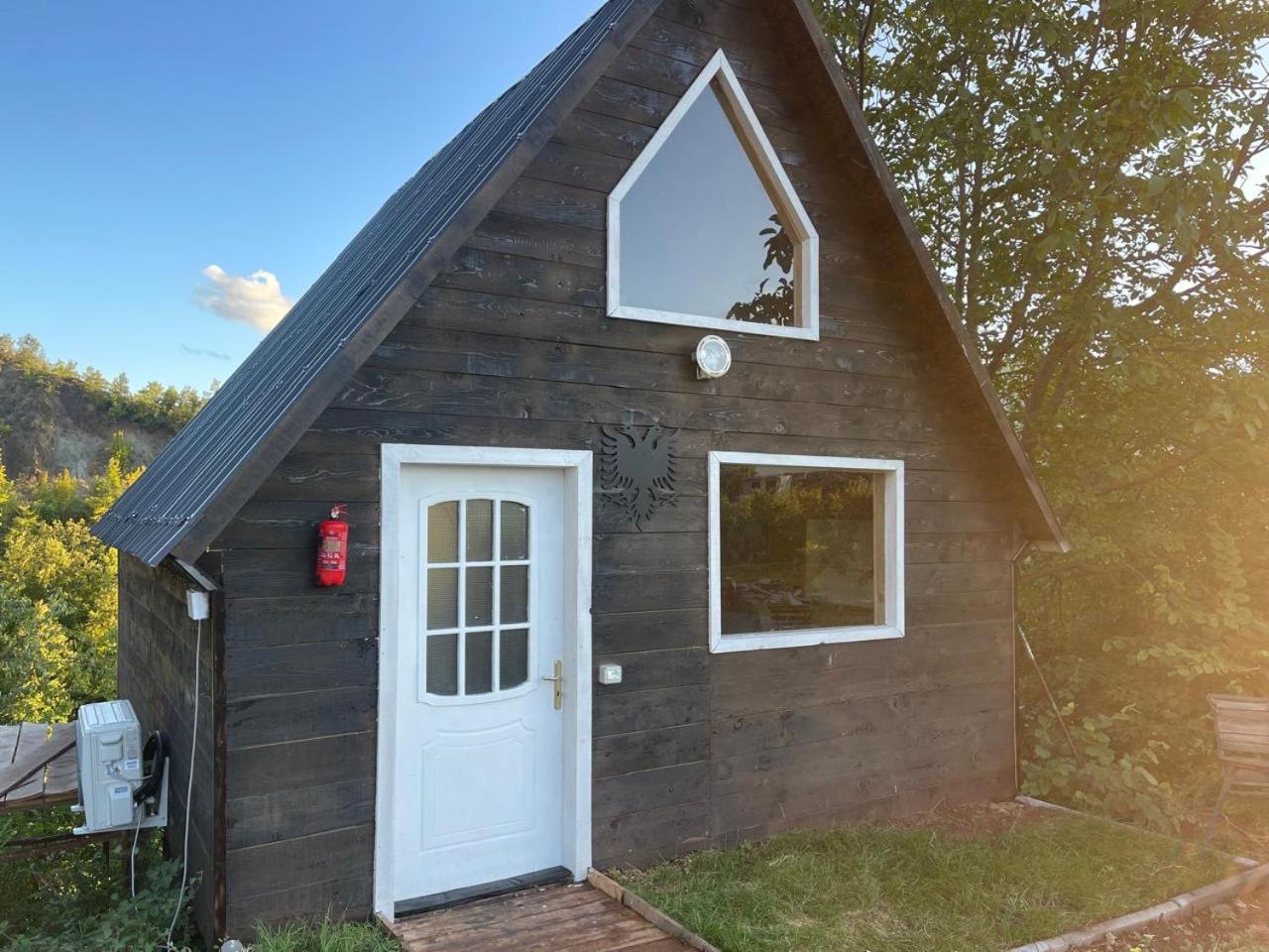 One-Bedroom House photo 1