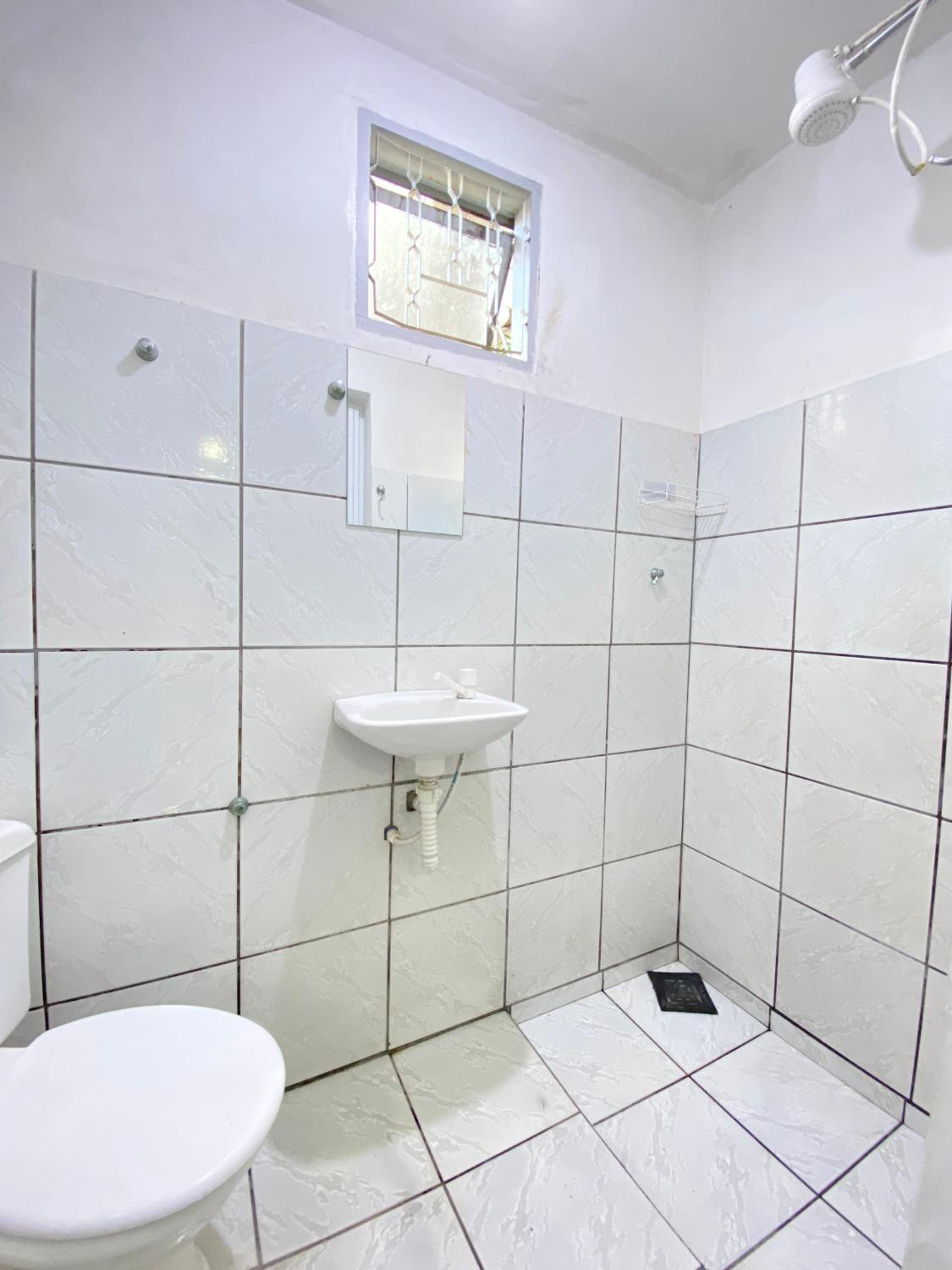Twin Room with Private Bathroom photo 3