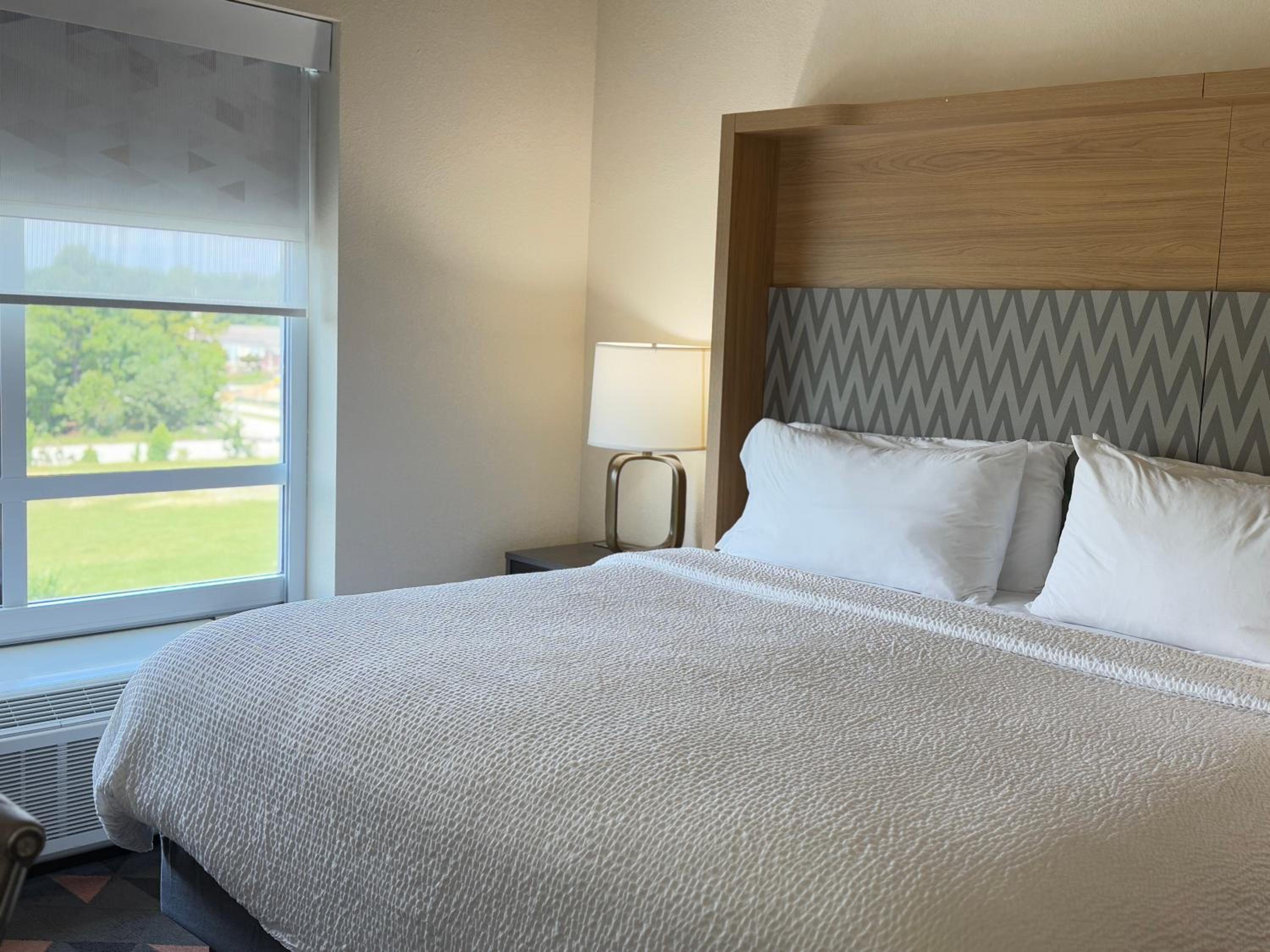 Standard King Room - Photo 1