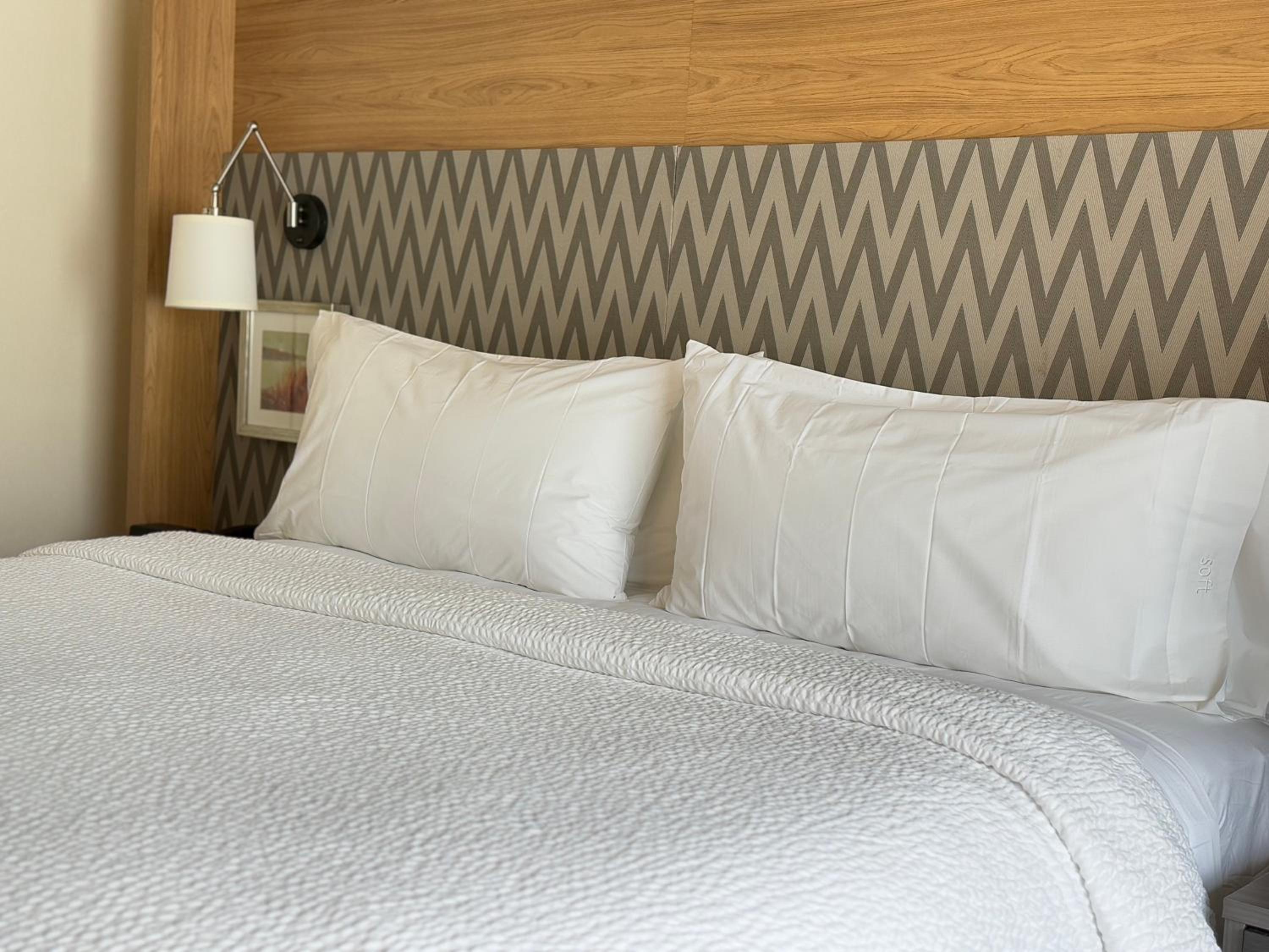 Standard King Room - Photo 2