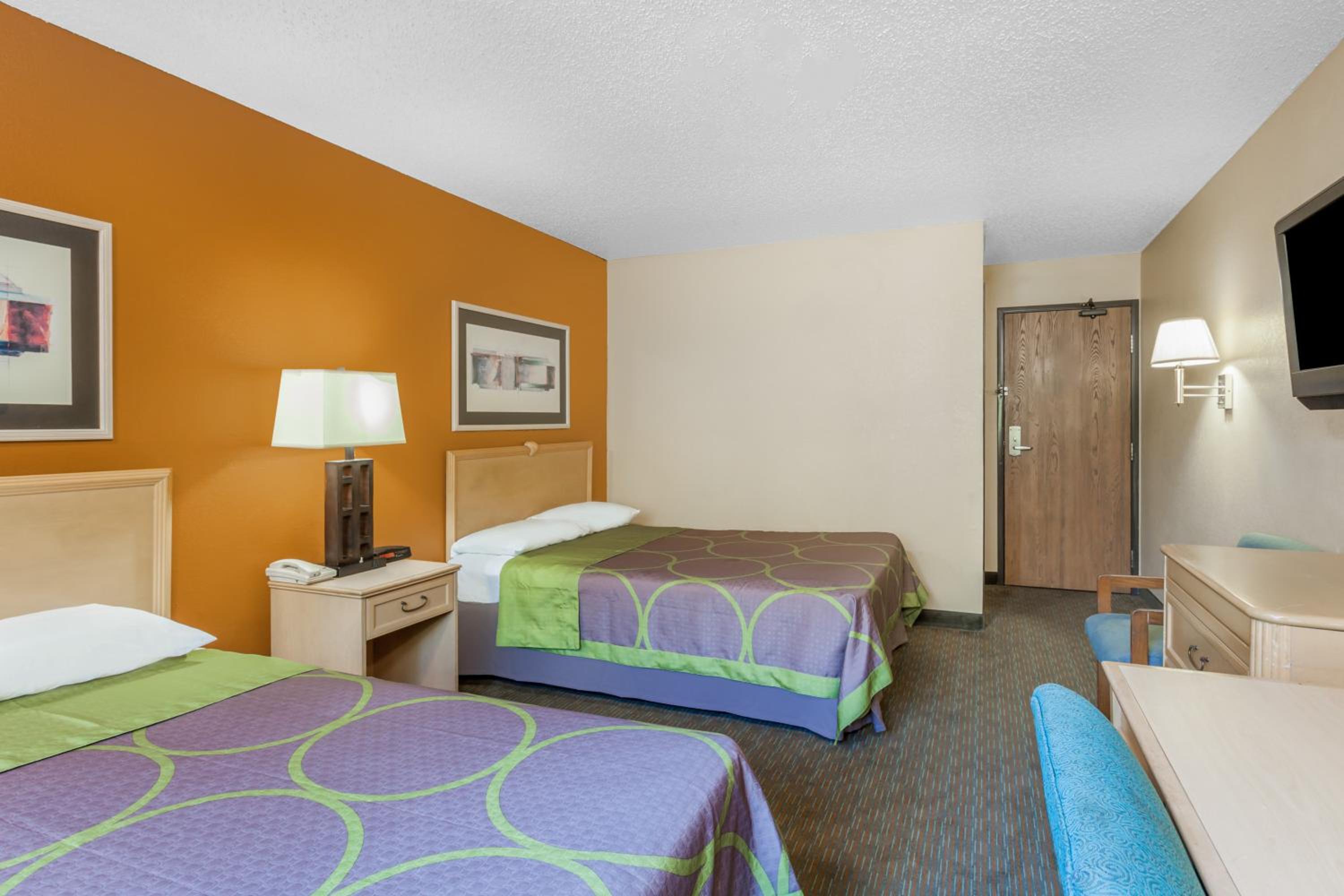 Deluxe Double Room with Two Double Beds - Non-Smoking - Photo 1