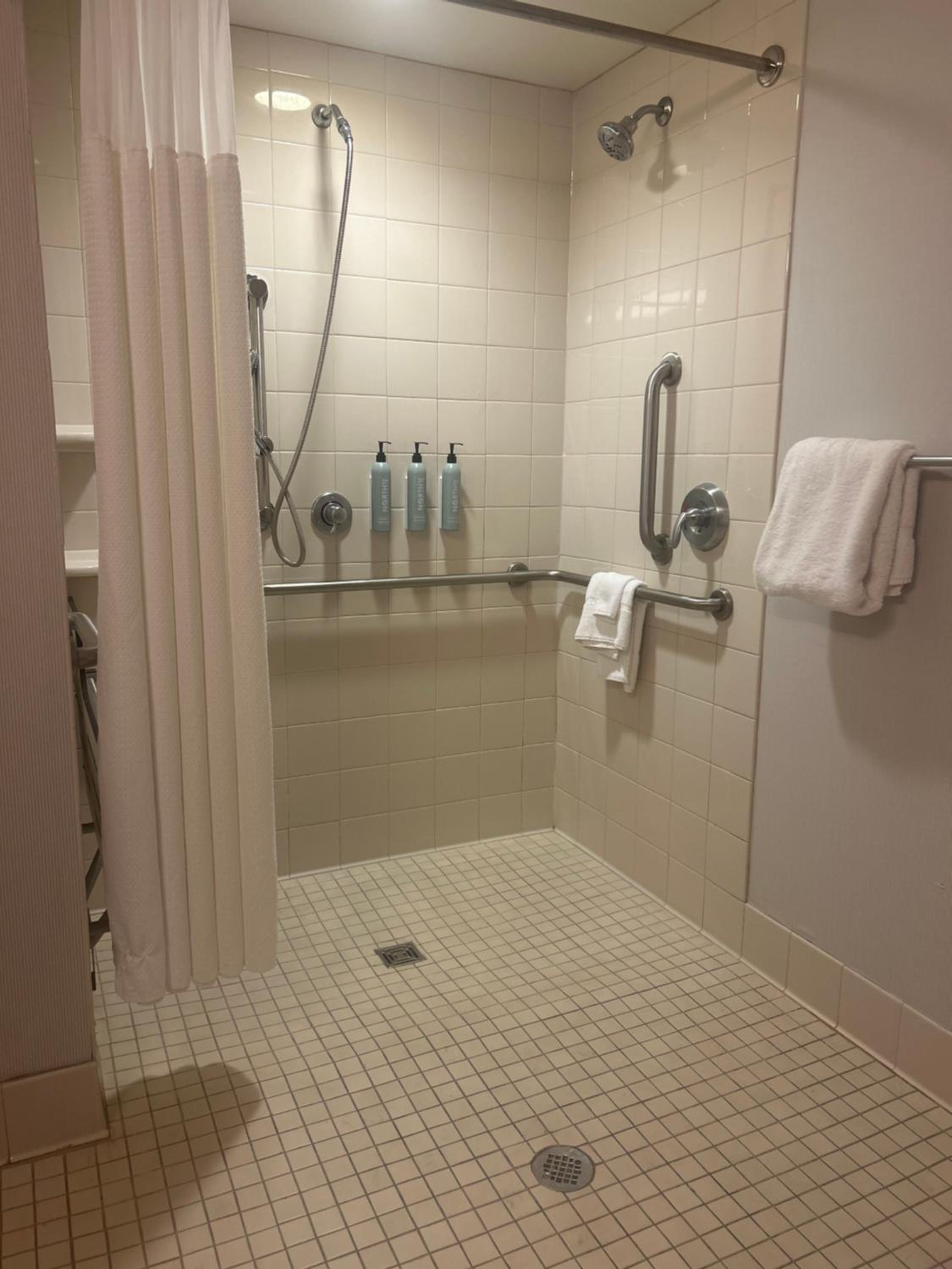 Queen Room with Two Queen Beds and Roll-in Shower - Mobility and Hearing Accessible photo 2