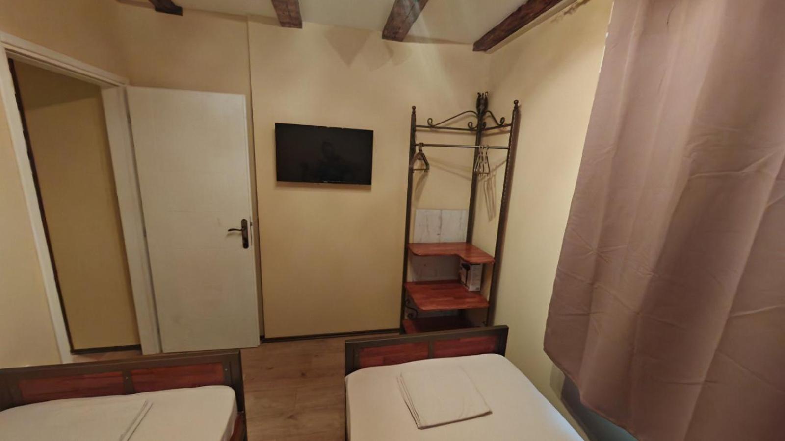 Two-Bedroom Apartment photo 3