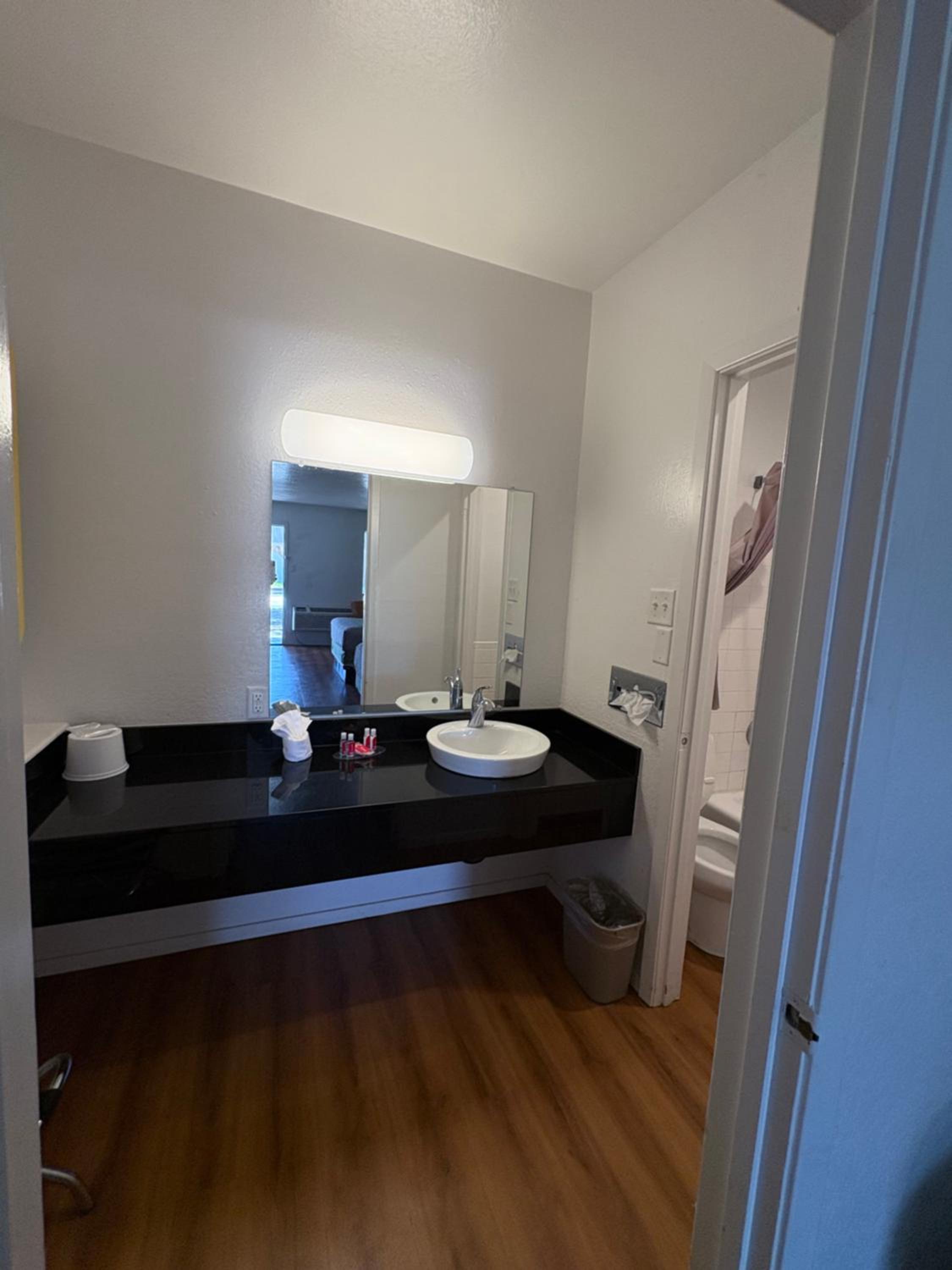 Quadruple Room - Non Smoking - Photo 4