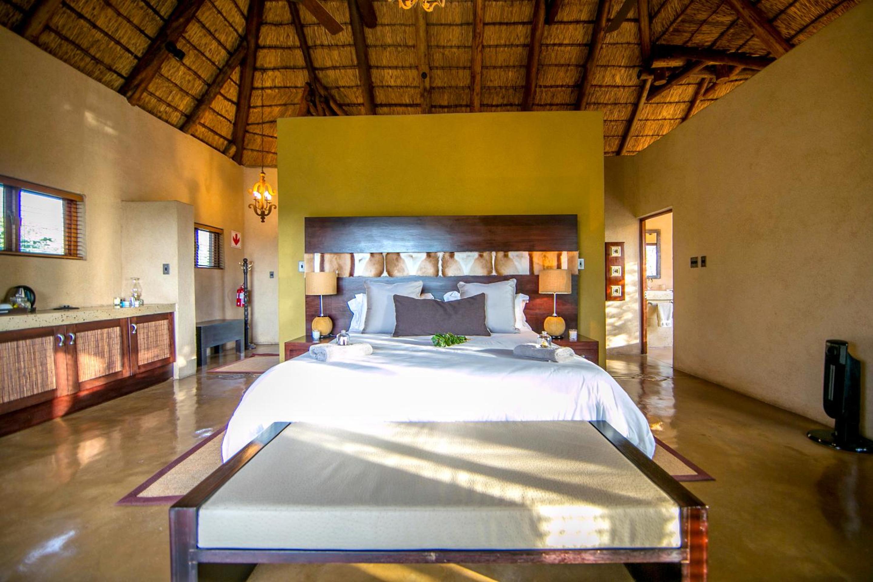 Classic Thatch Suite photo 1