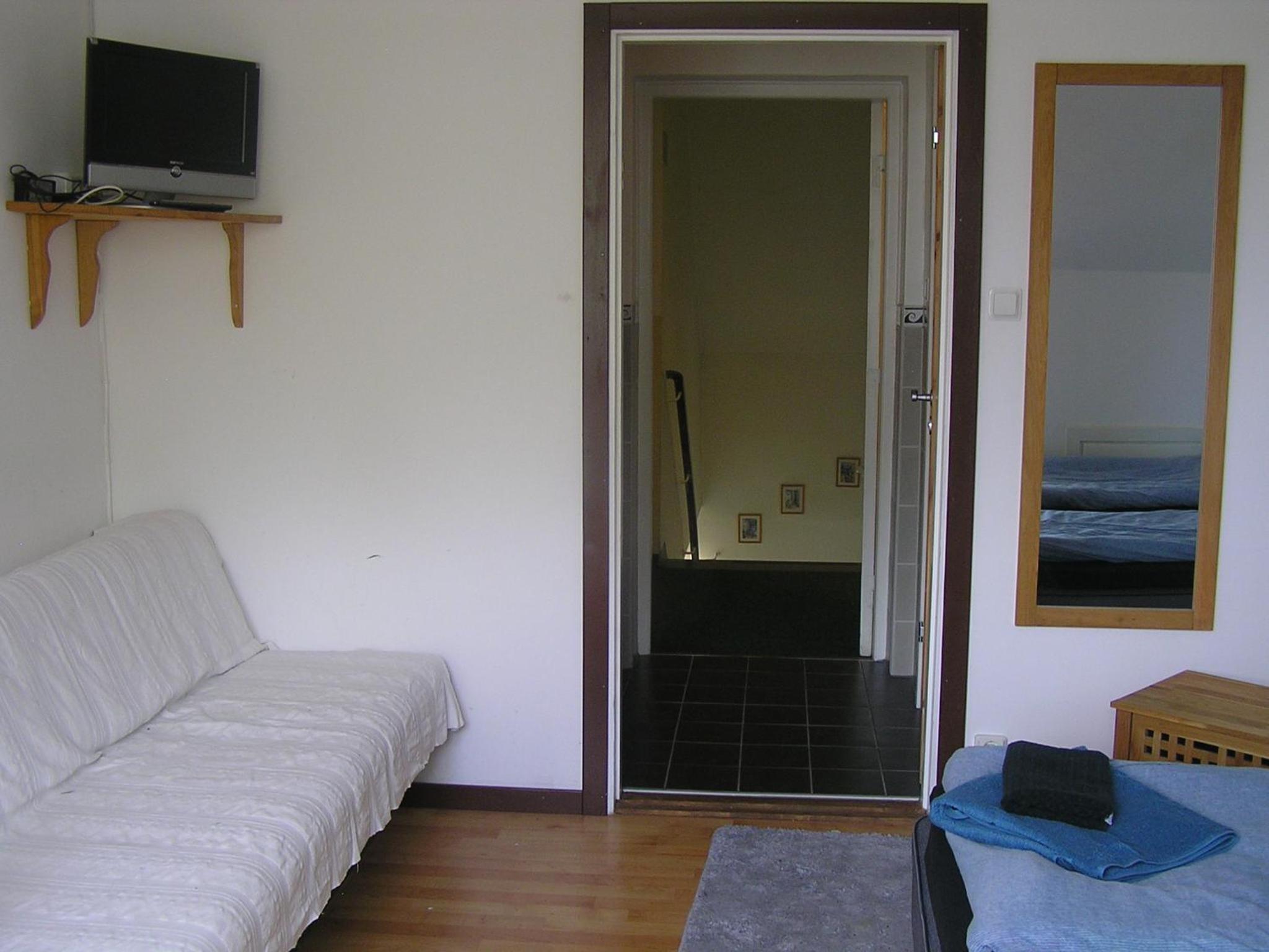 Standard Single Room with Shared Bathroom photo 1