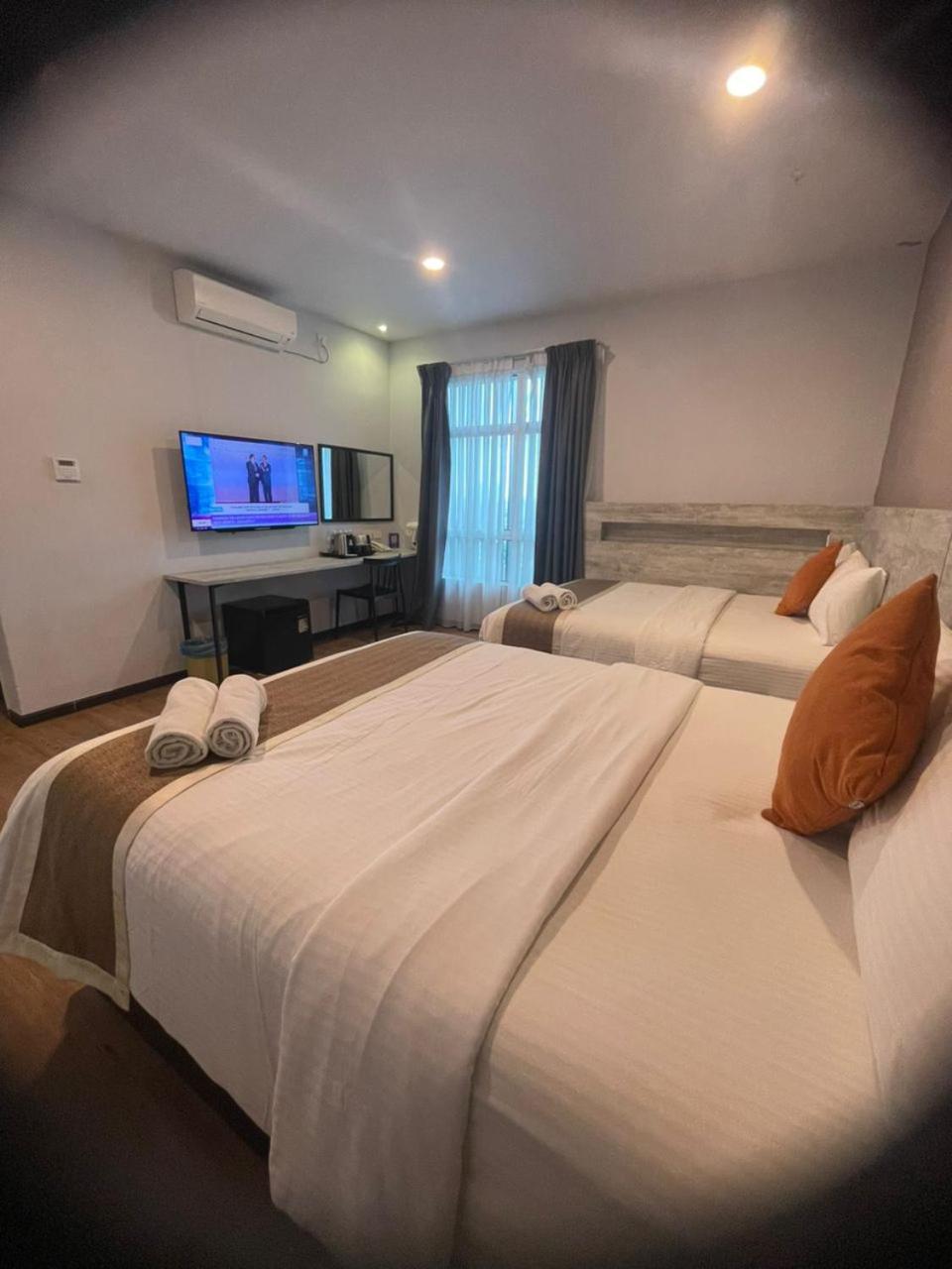 Suite - Photo 3