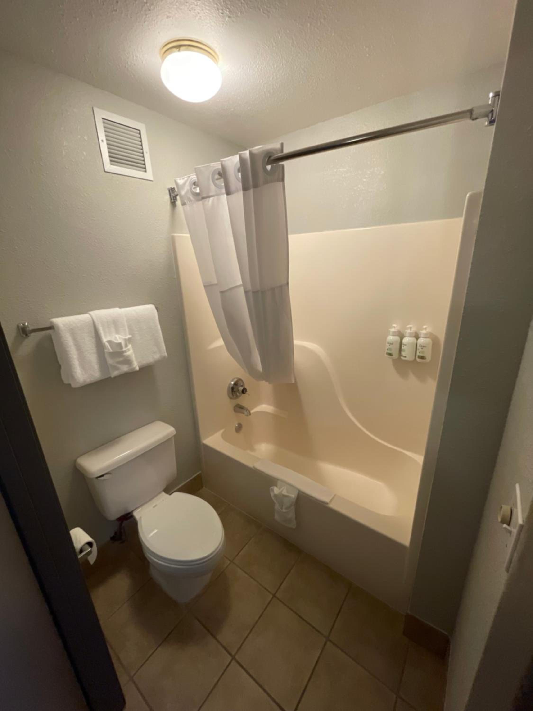 King Suite - Non-Smoking photo 1