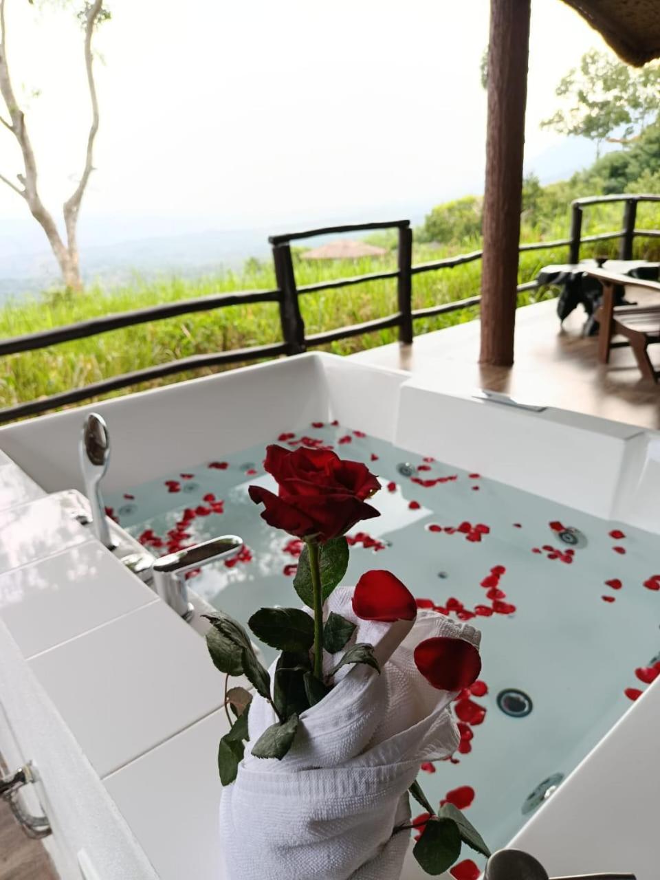 Suite with Hot Tub