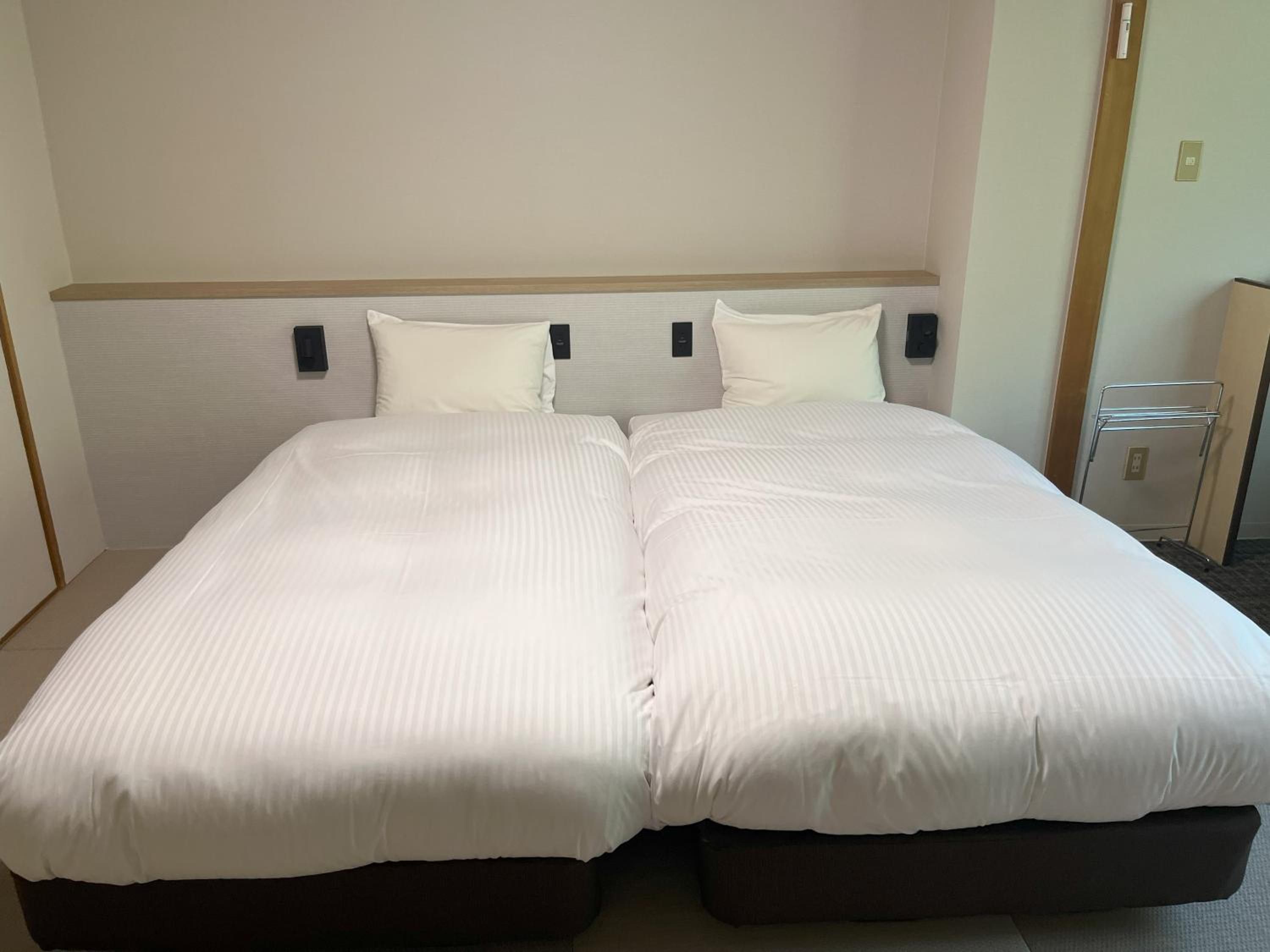 Japanese Modern Twin Room - Non-Smoking photo 2