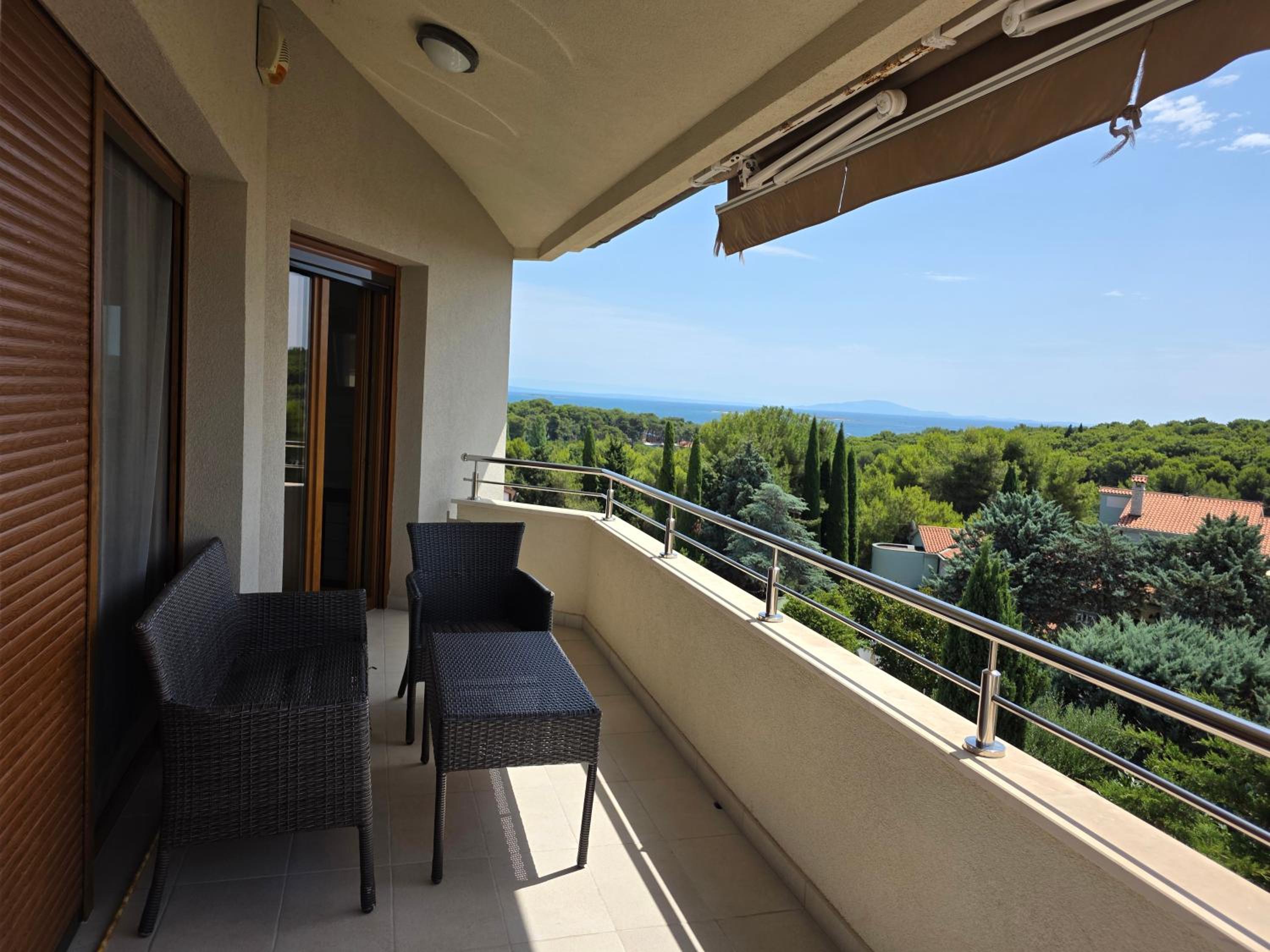 Two-Bedroom Apartment with Terrace and Sea View