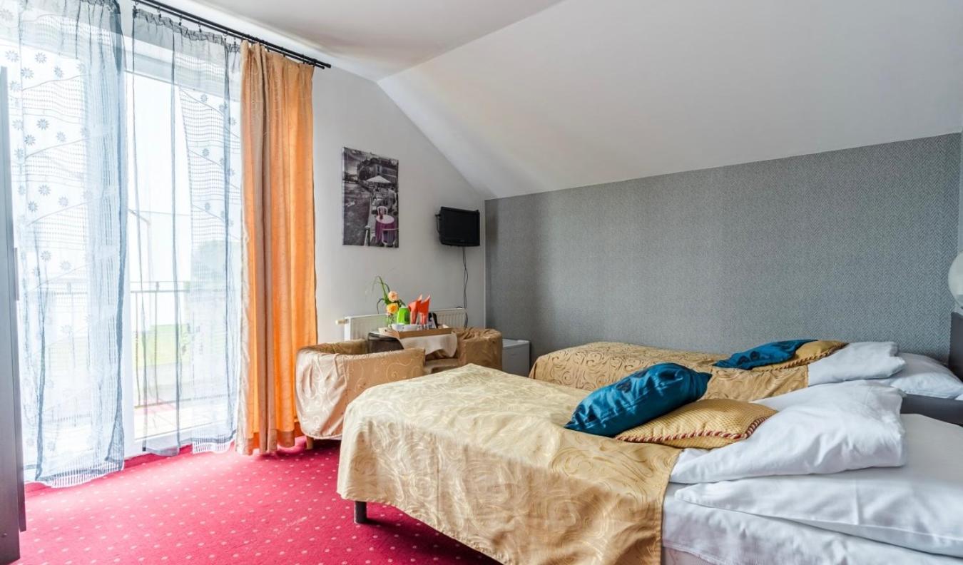 Deluxe Double Room with Balcony photo 3