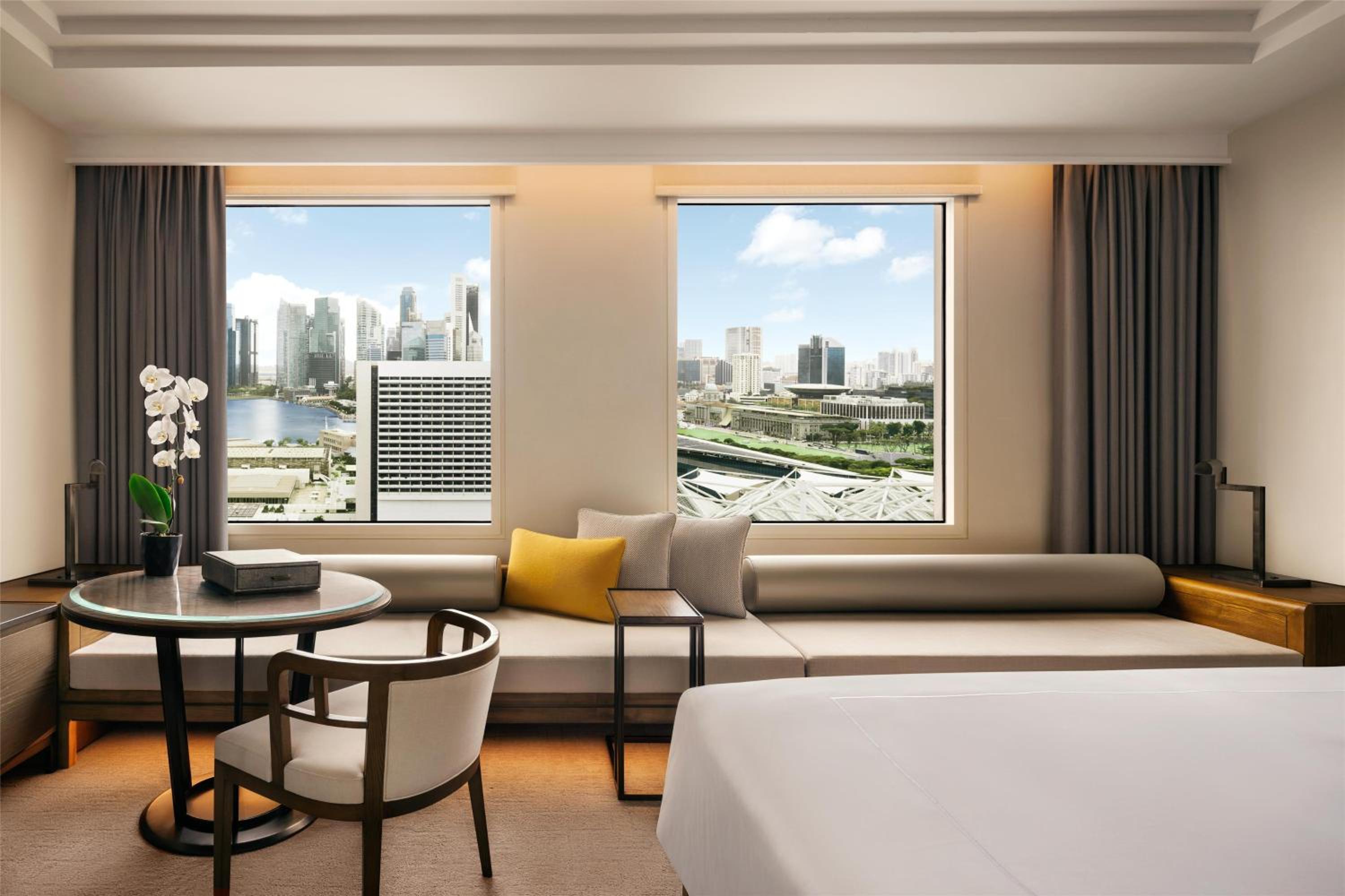 Premium Corner King Room