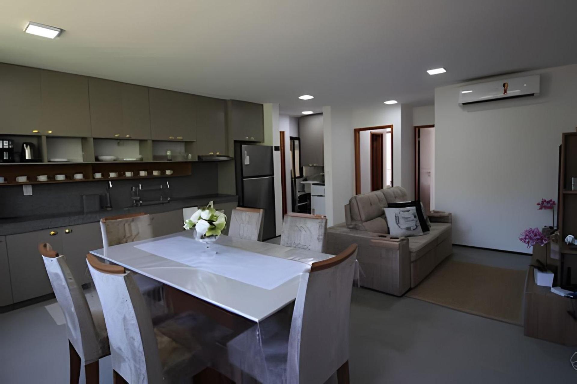 Deluxe Two-Bedroom Apartment with Garden View photo 2