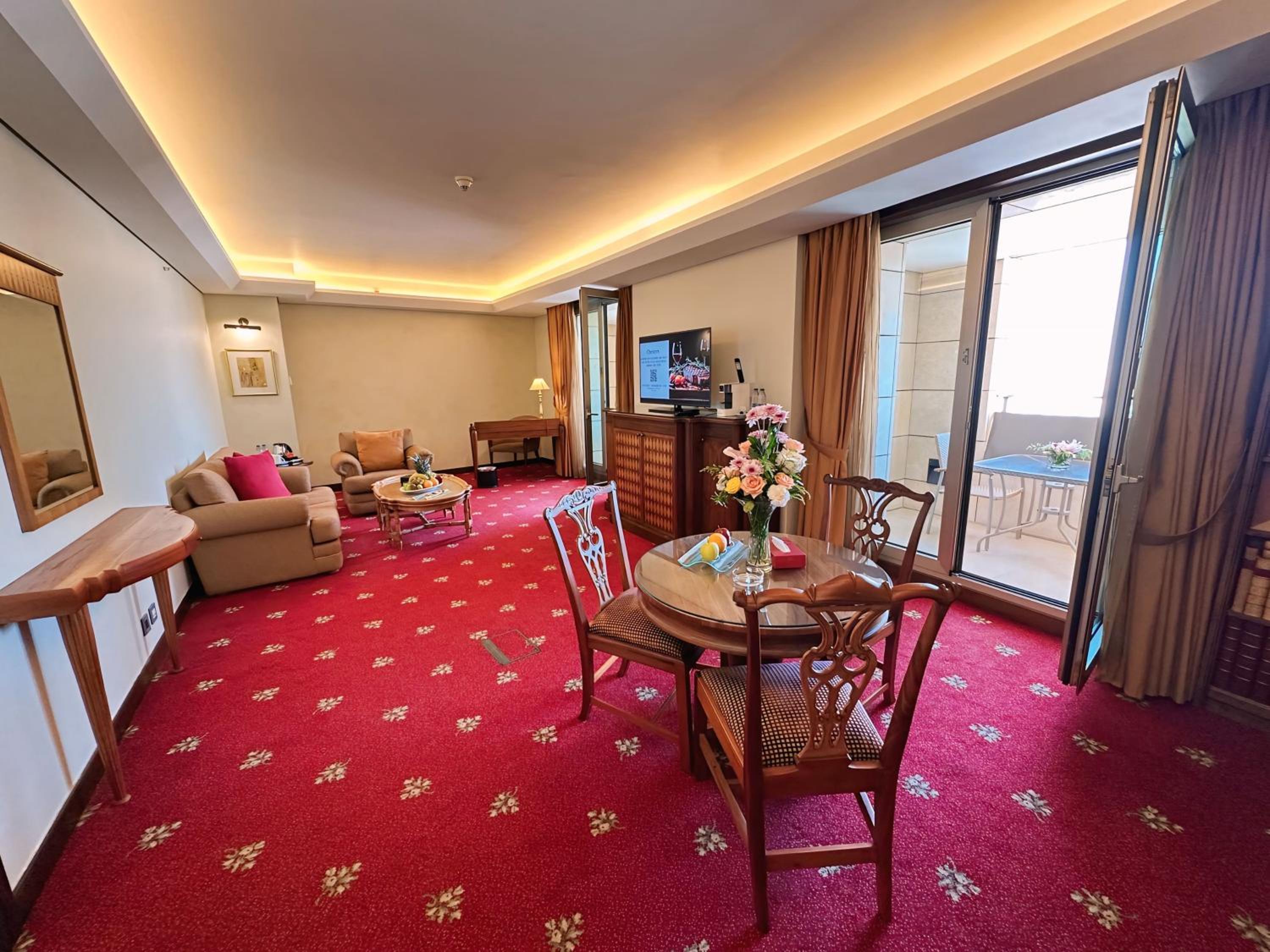 Executive Suite photo 2