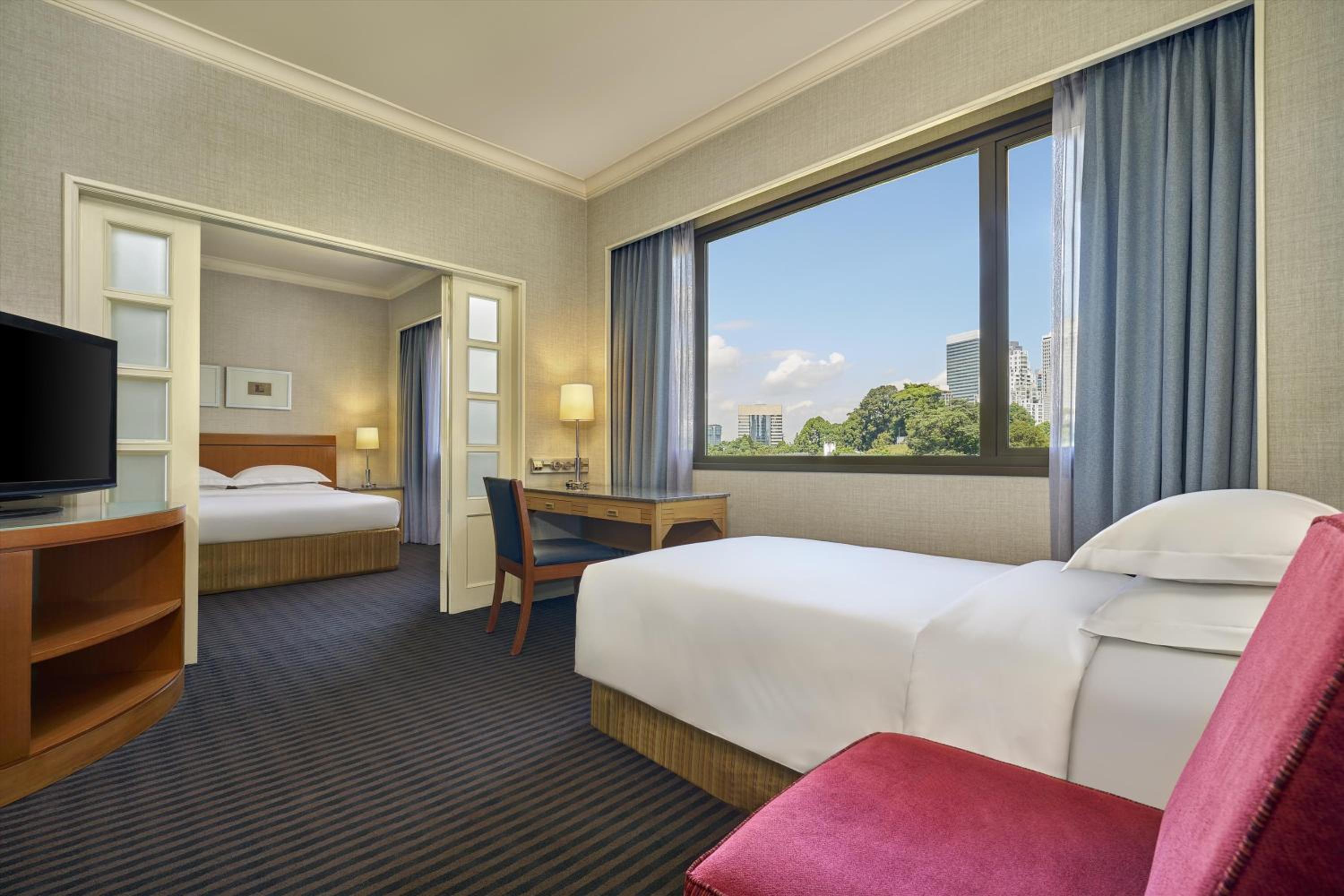 Deluxe Family Suite