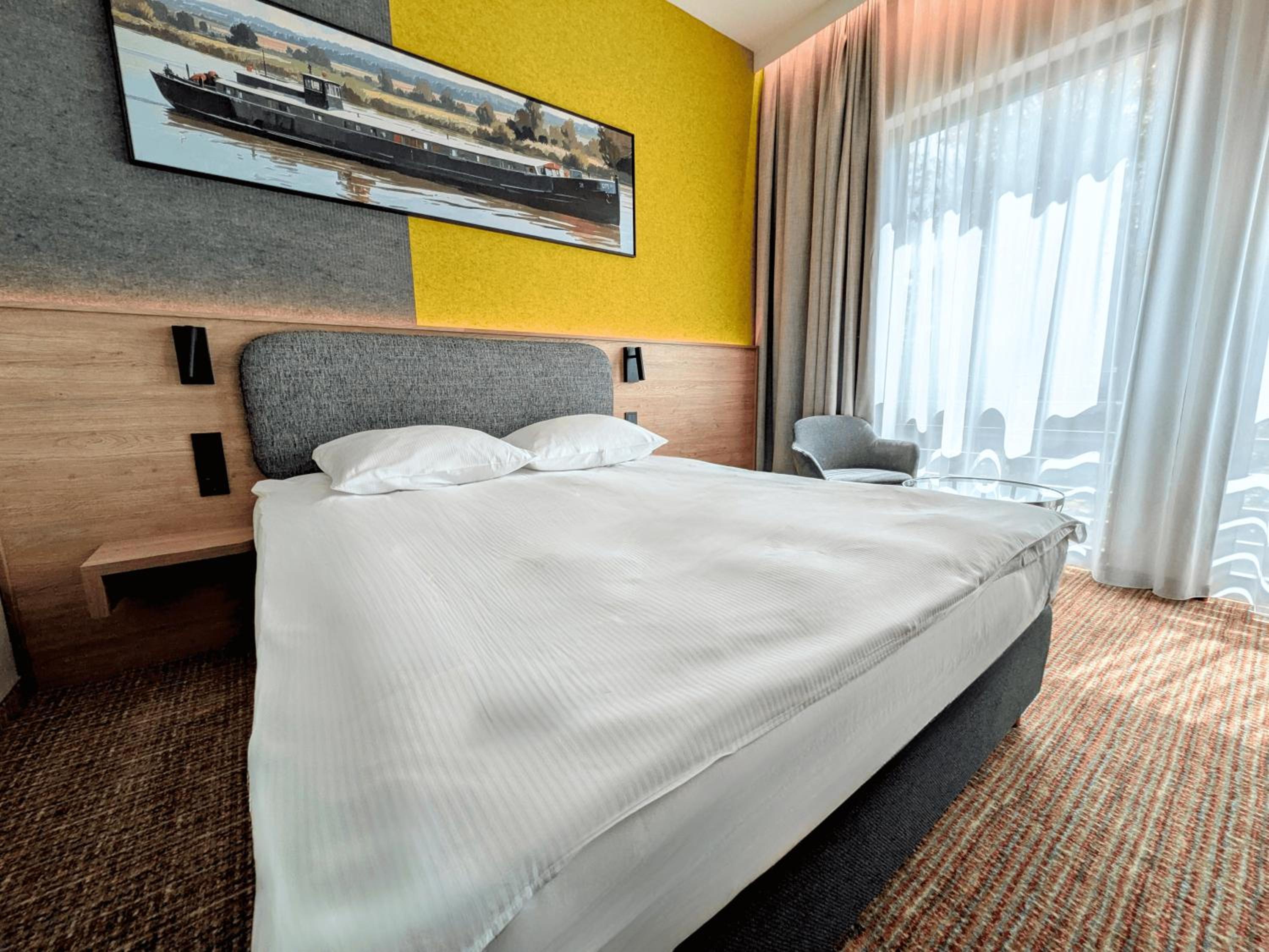 Superior King Room - Photo 4