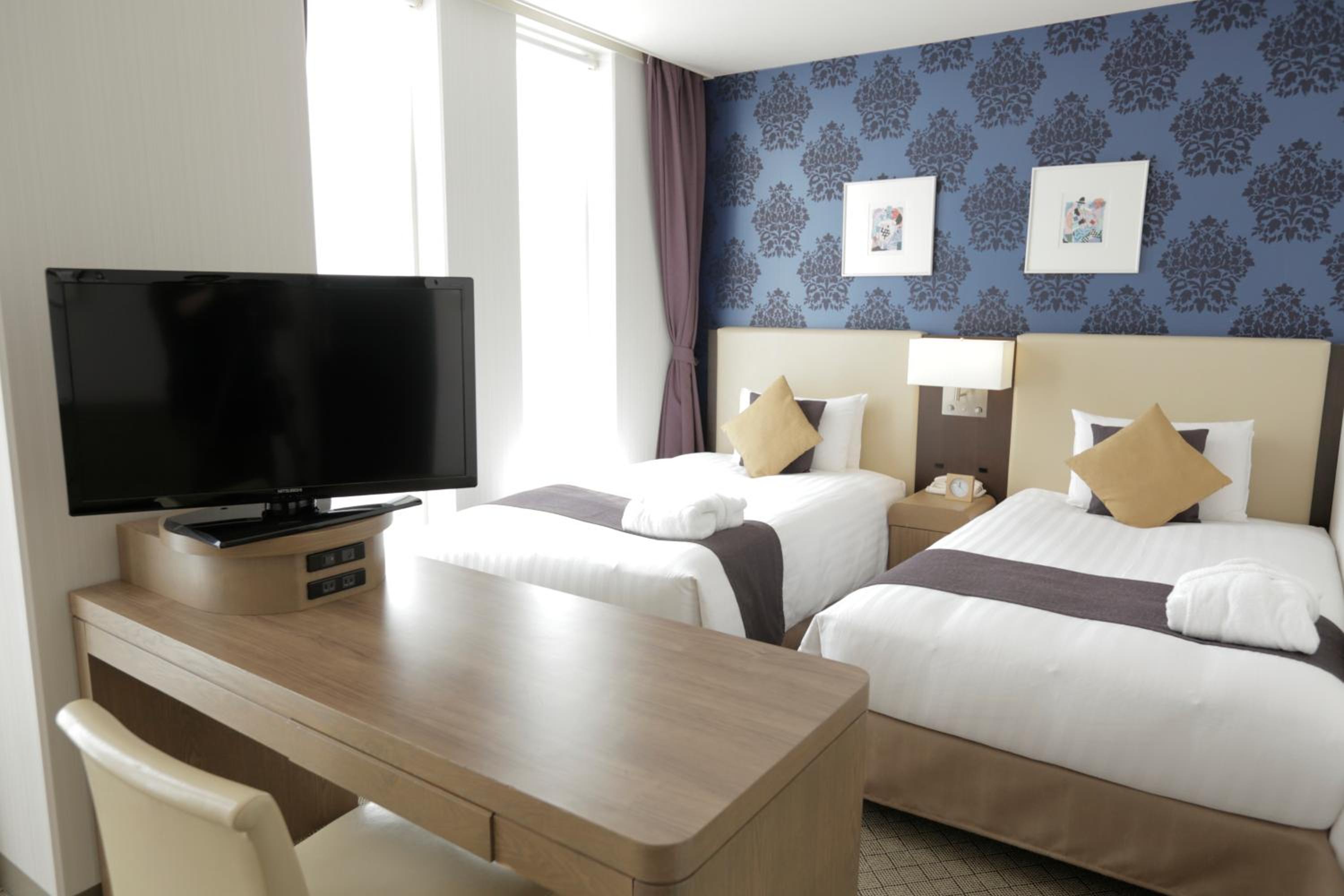 Deluxe Twin Room - Non-Smoking - Photo 6