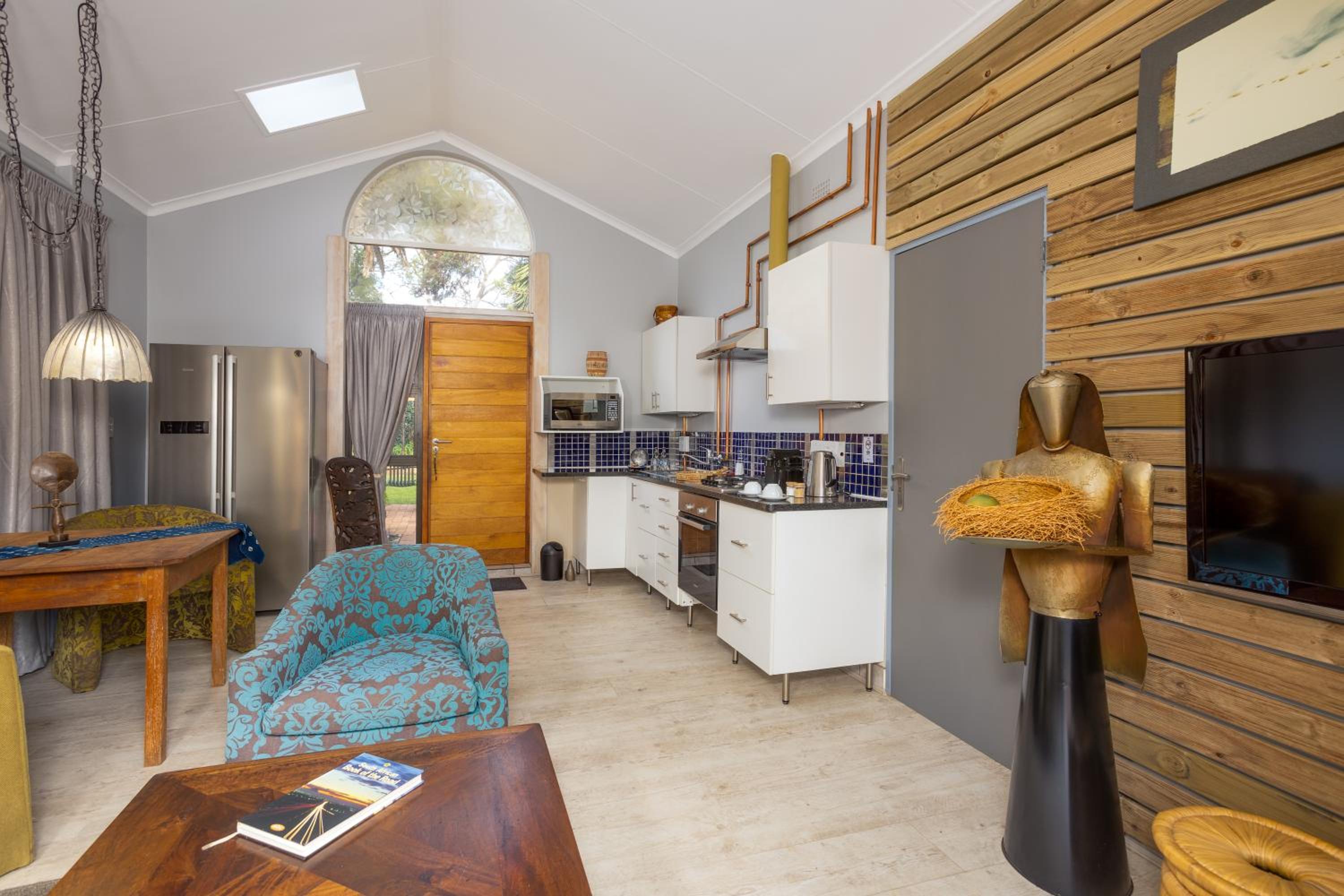 One-Bedroom Apartment with Garden photo 1