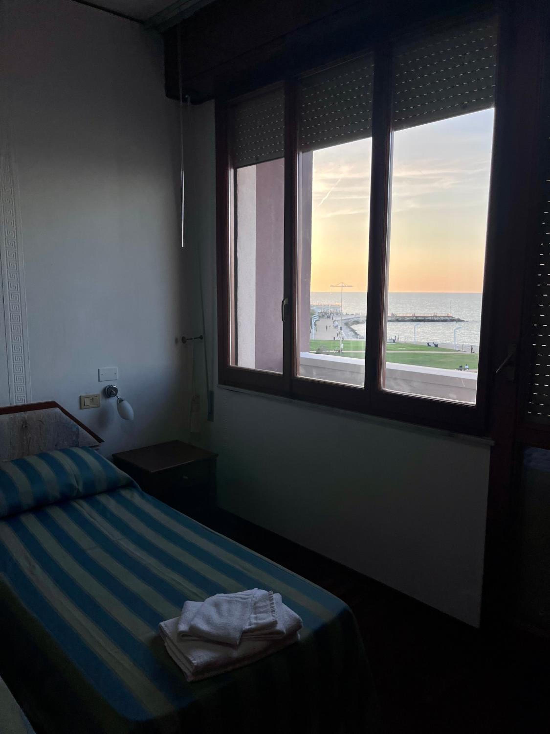 Double Room with Sea View photo 3