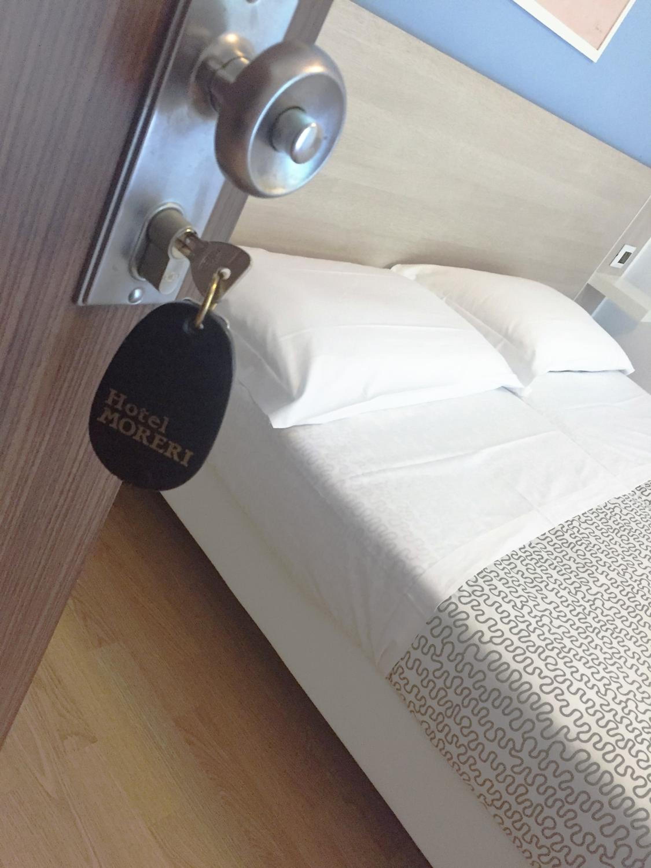 Economy Double Room - Photo 6