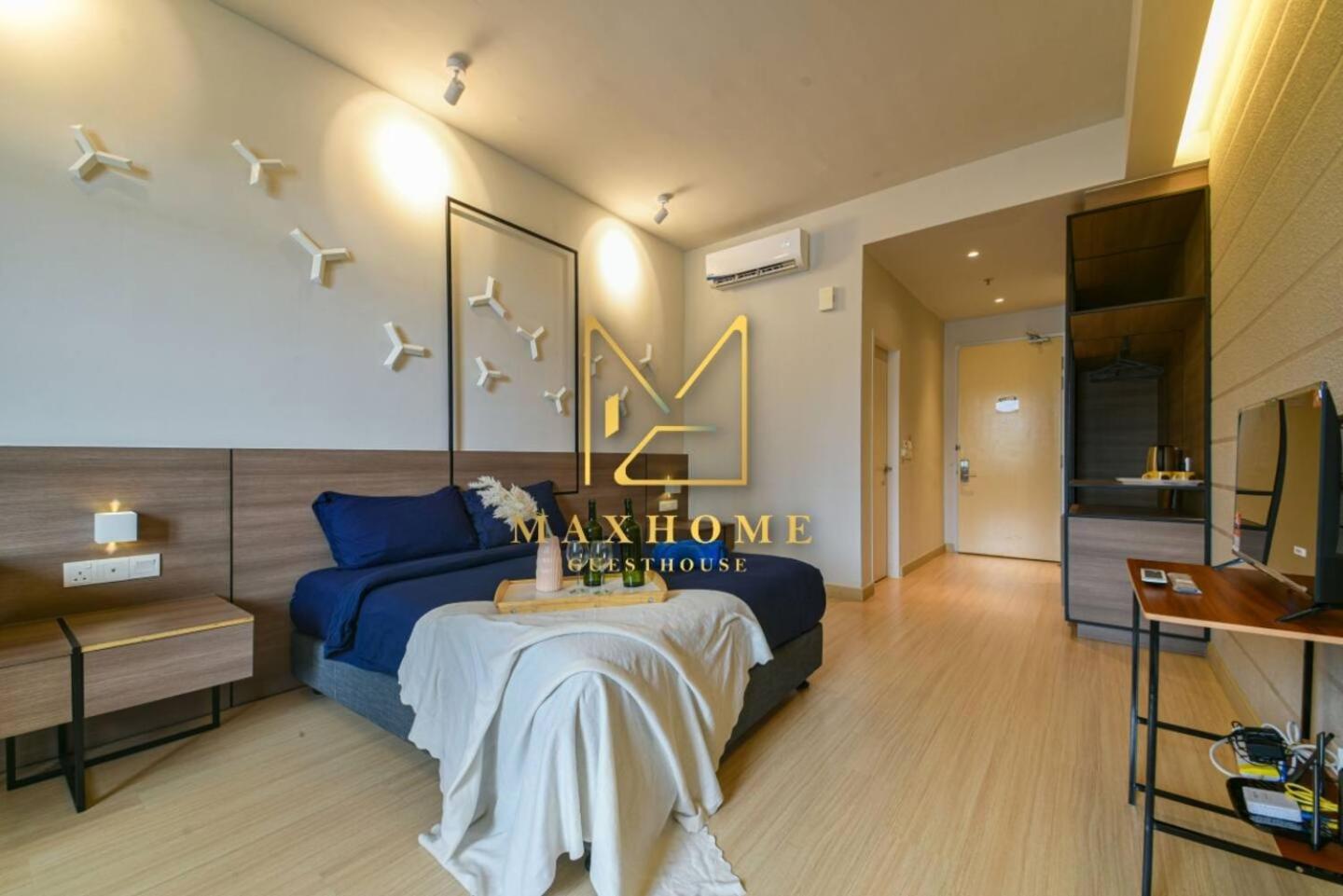 Studio Apartment photo 3