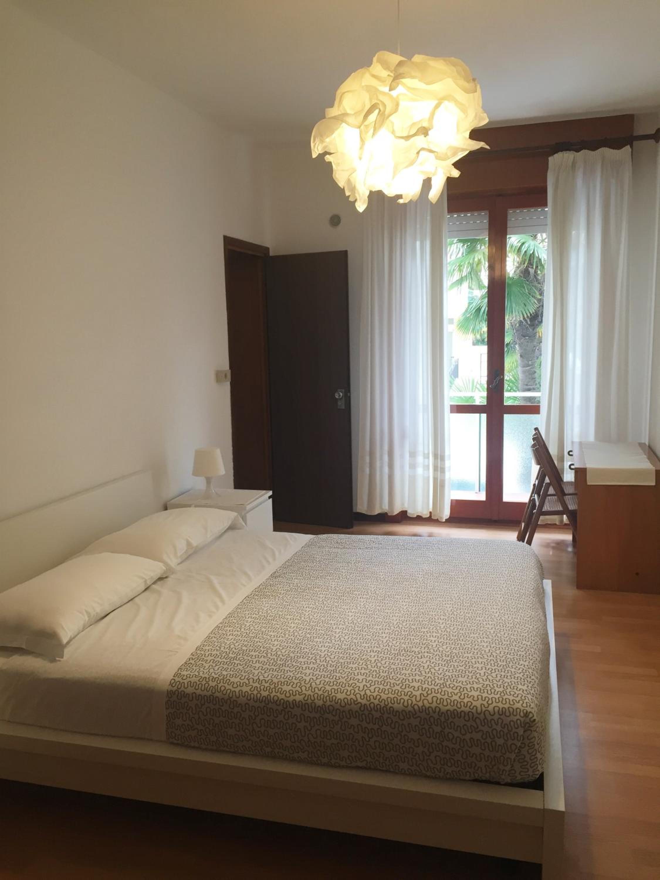 Economy Double Room - Photo 4