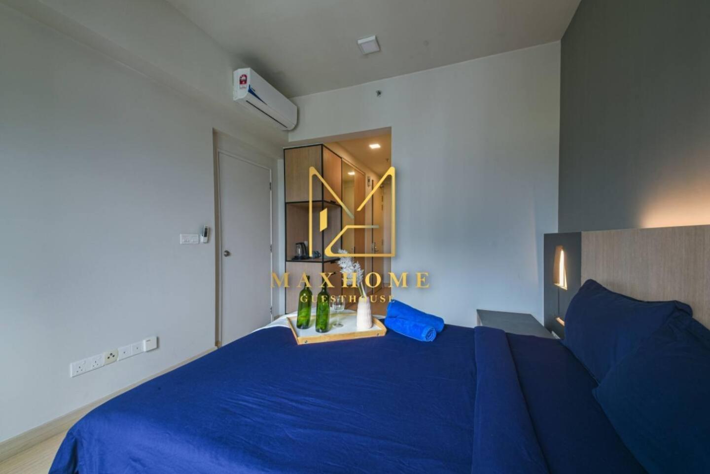 Studio Apartment photo 1