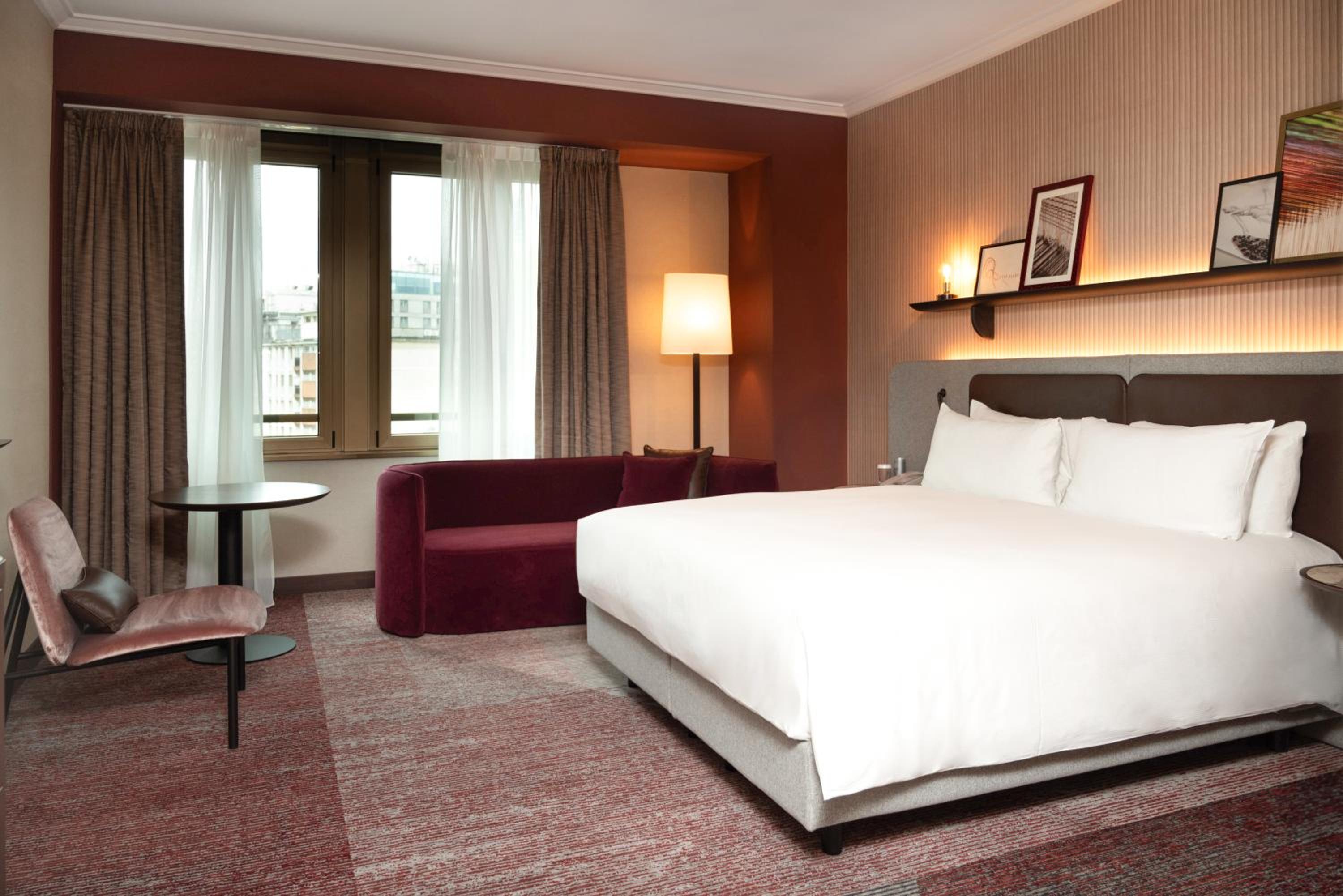 Executive Deluxe King Room