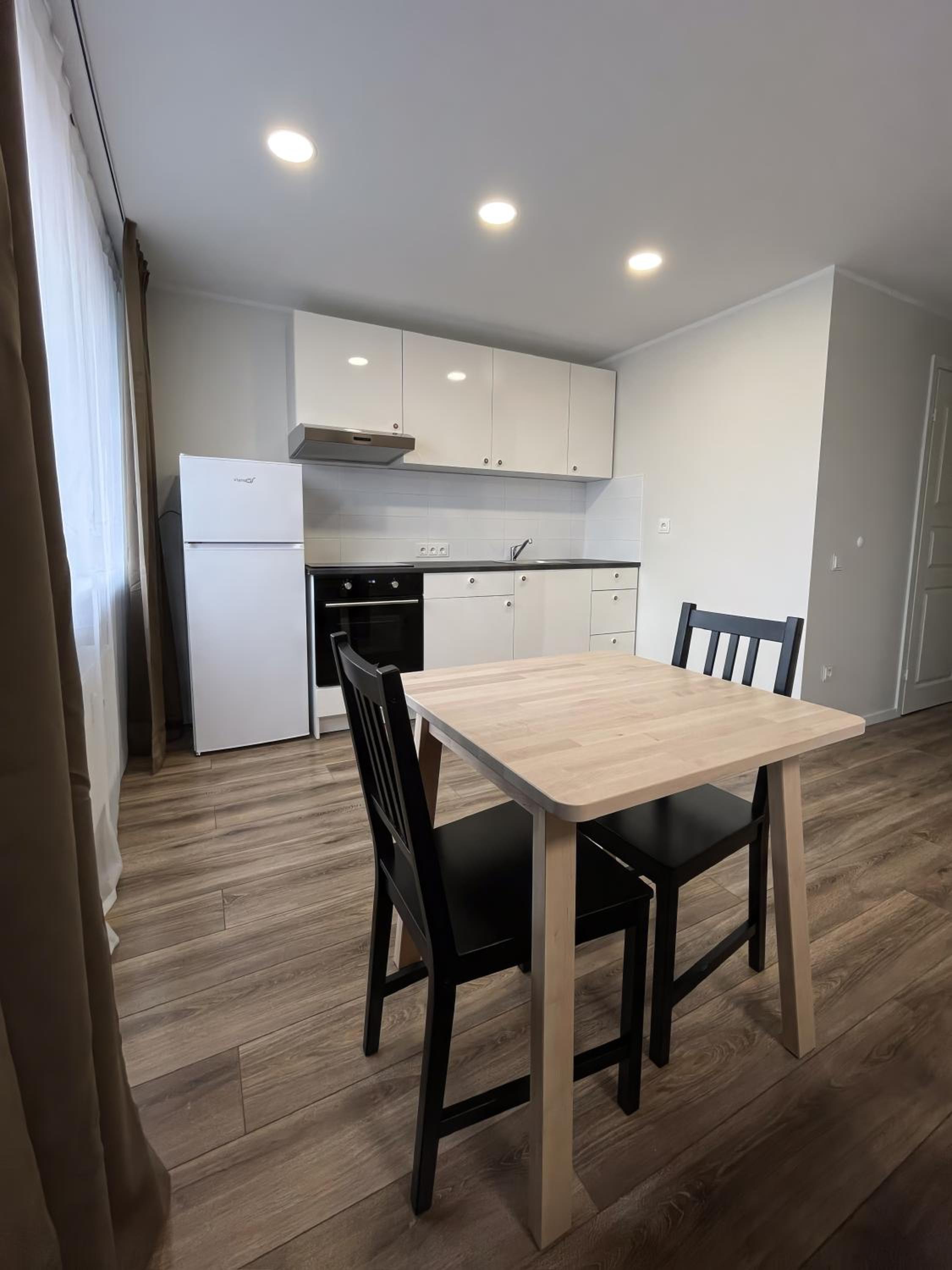 Studio Apartment with One Double Bed