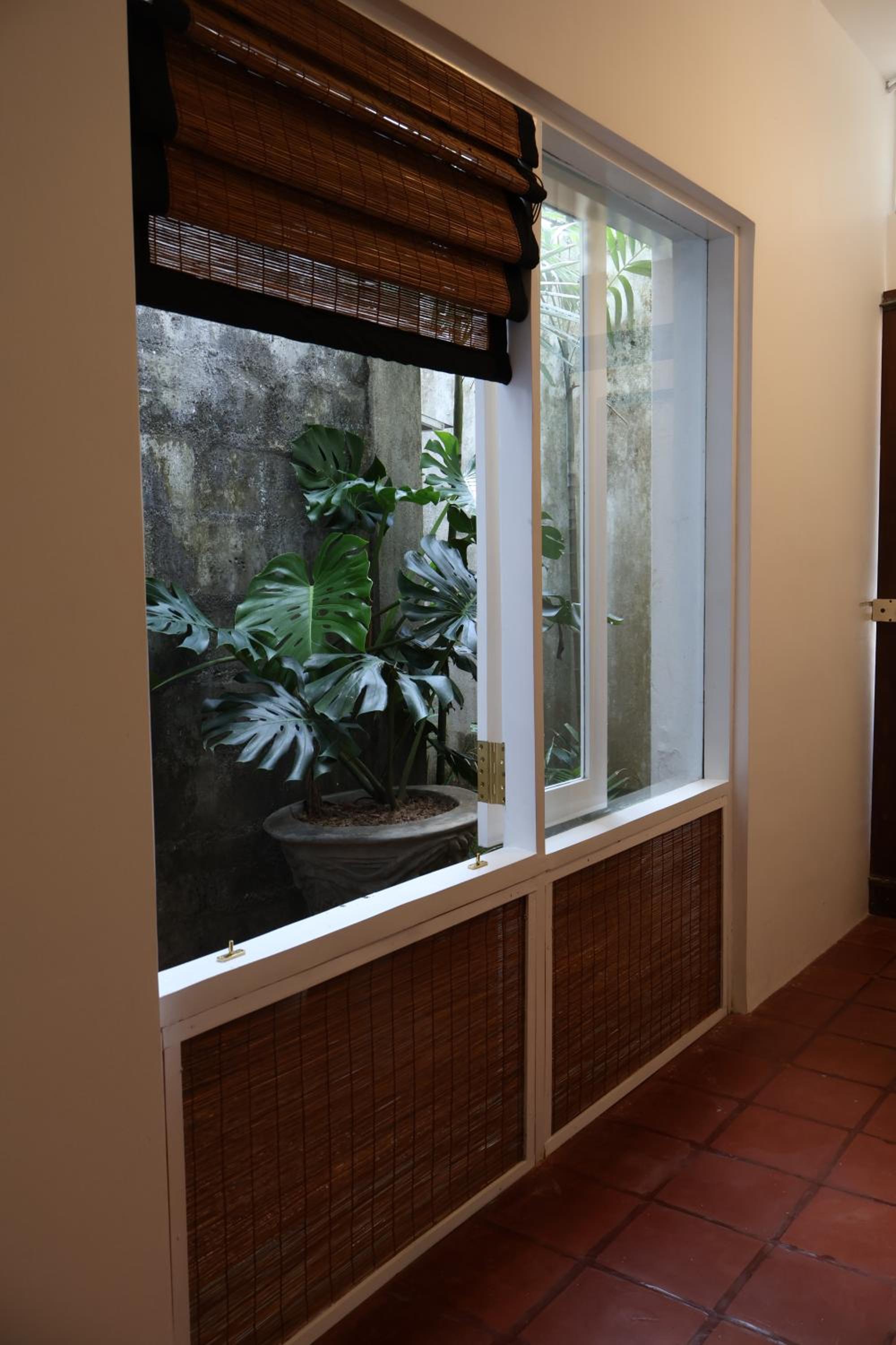 Deluxe Studio