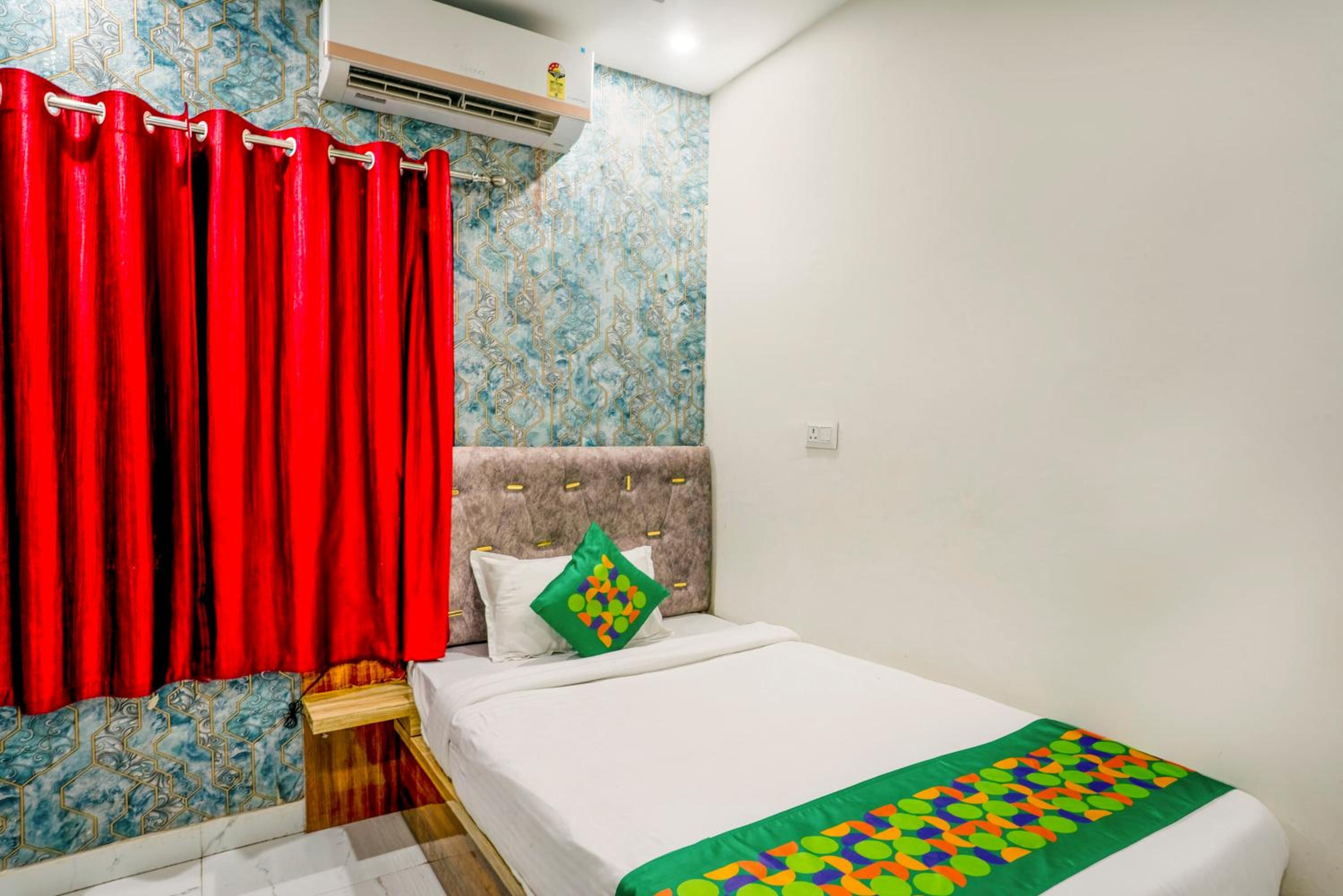 Economy Double Room photo 2