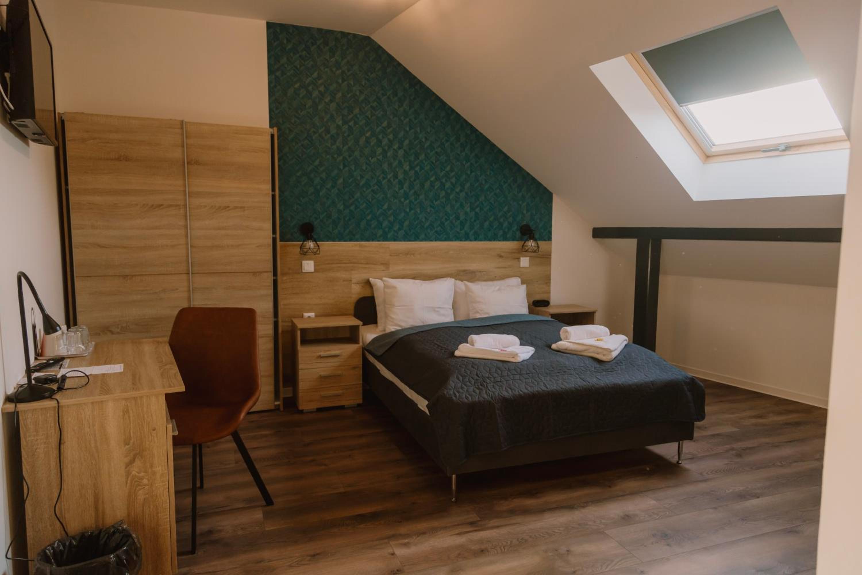 Superior Twin Room - Photo 7