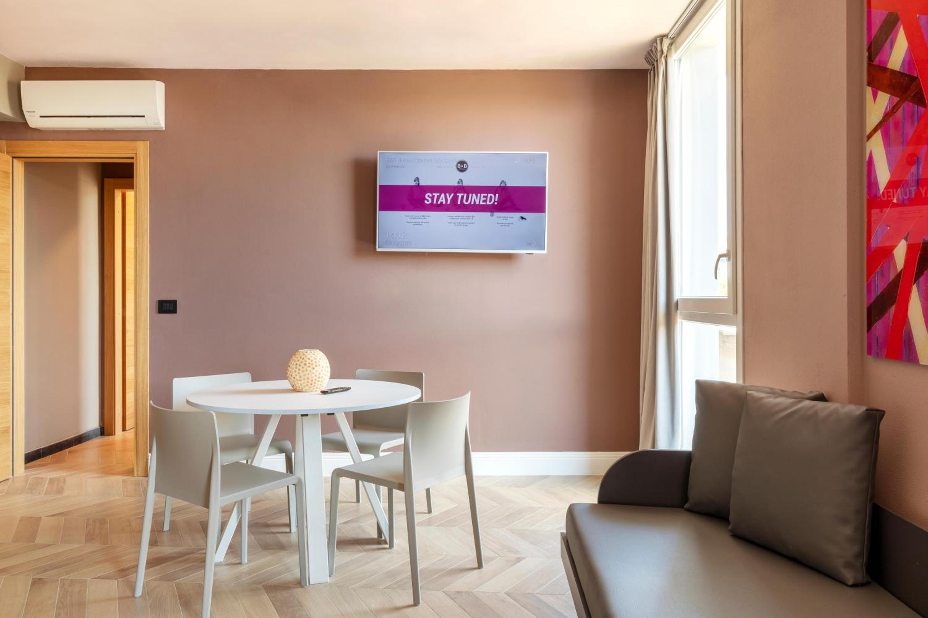 Suite - Photo 5