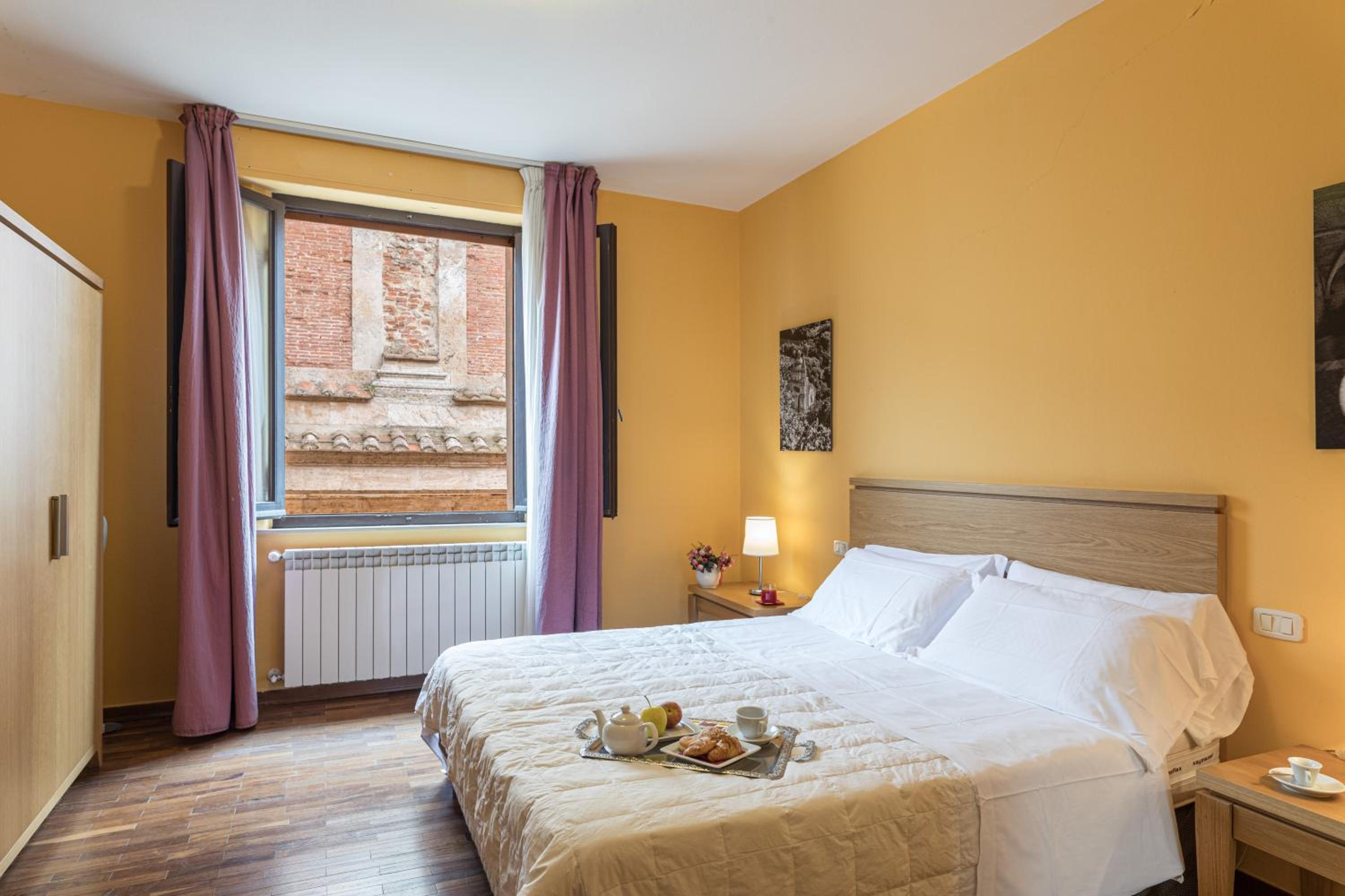 Two-Bedroom Deluxe Apartment with Balcony photo 1