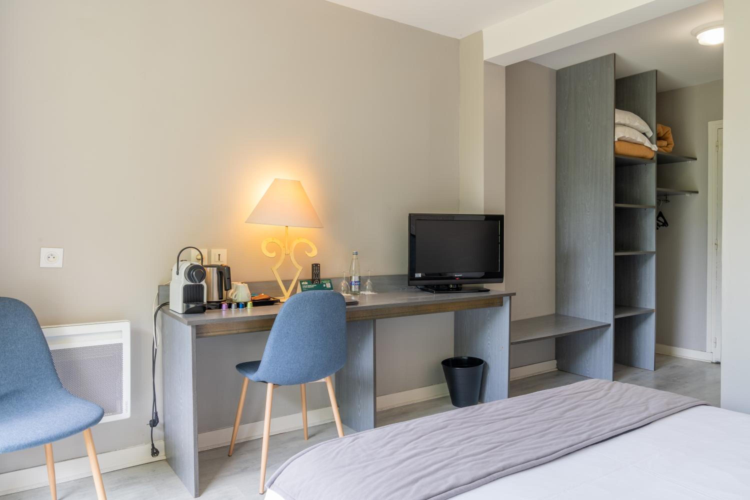 Double Room with Balcony photo 2