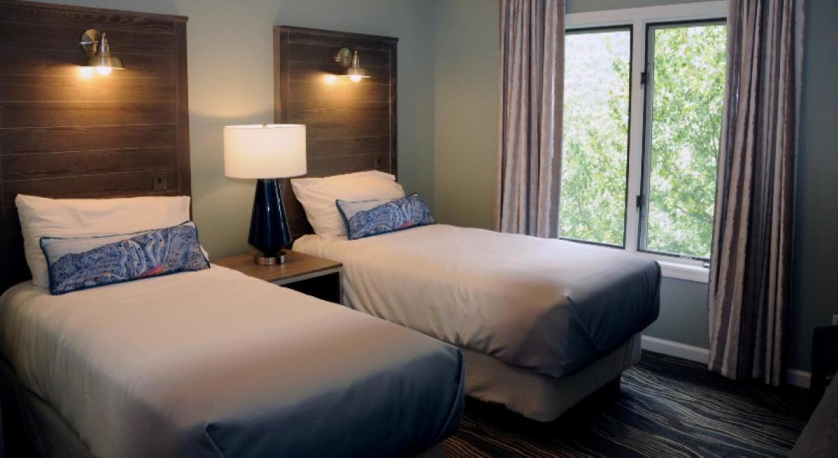 Summit Two Bedroom Premium Condo with Jacuzzi  - Full Kitchen photo 3