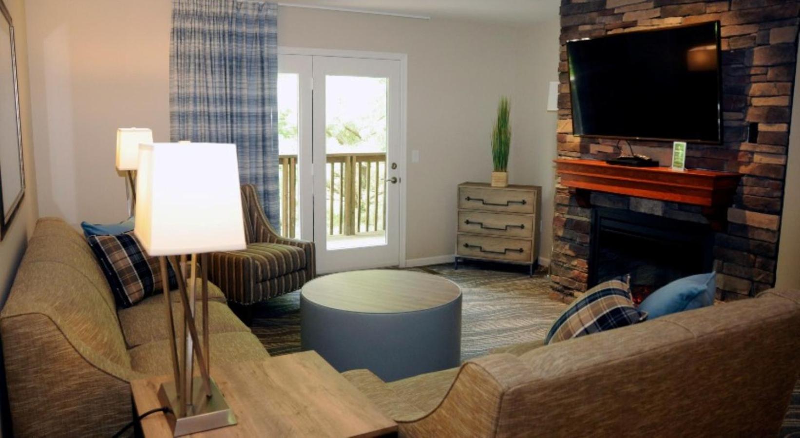 Summit Two Bedroom Luxury Condo with Jacuzzi - Partial Kitchen