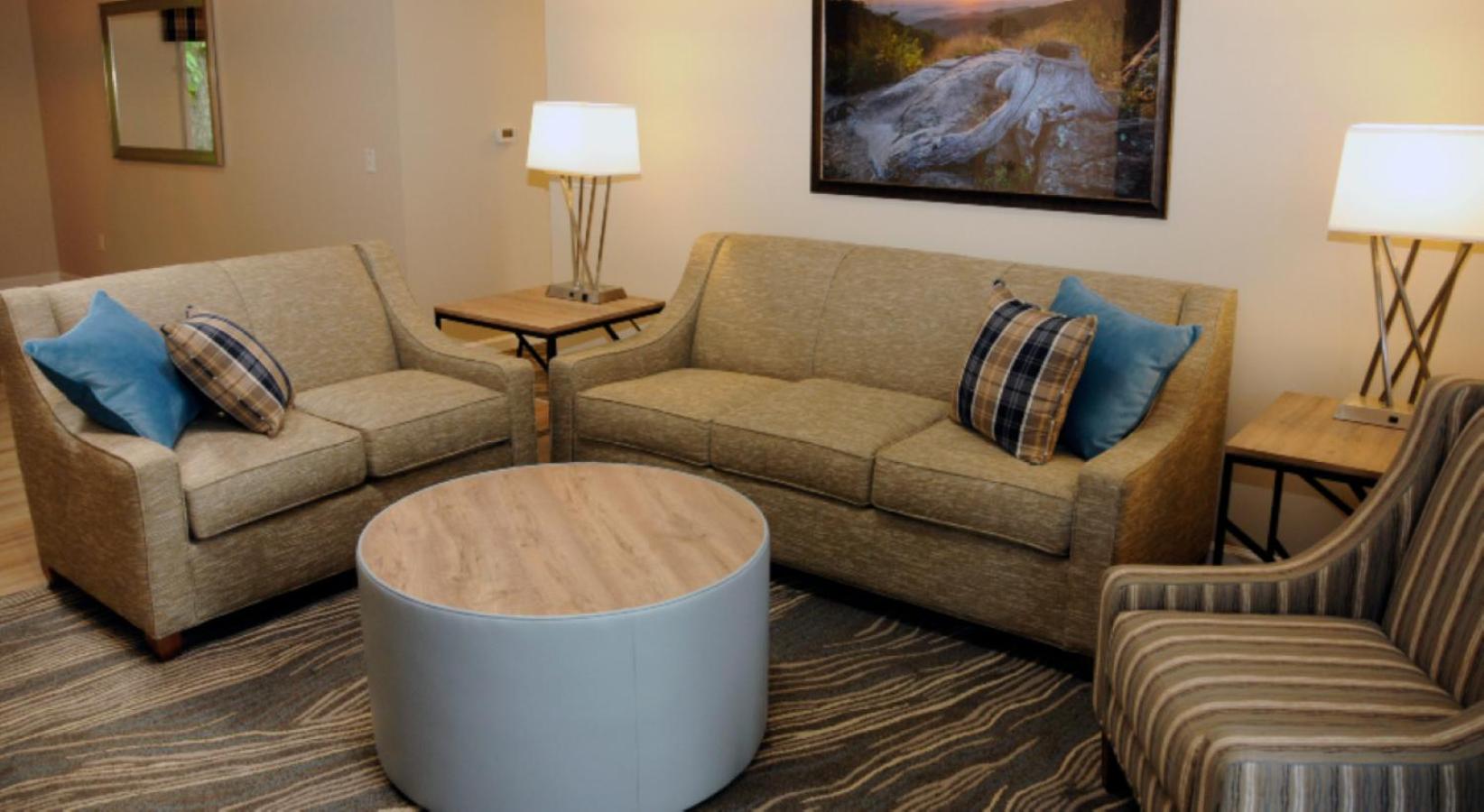 Summit Two Bedroom Luxury Condo with Jacuzzi - Partial Kitchen