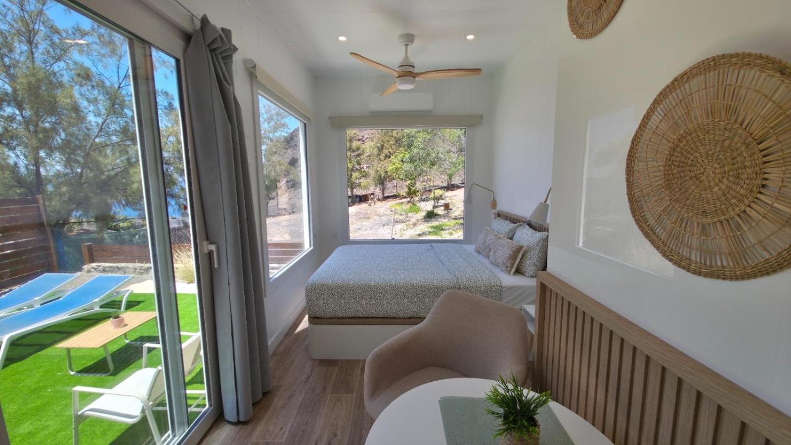 Mobile Home - Photo 2