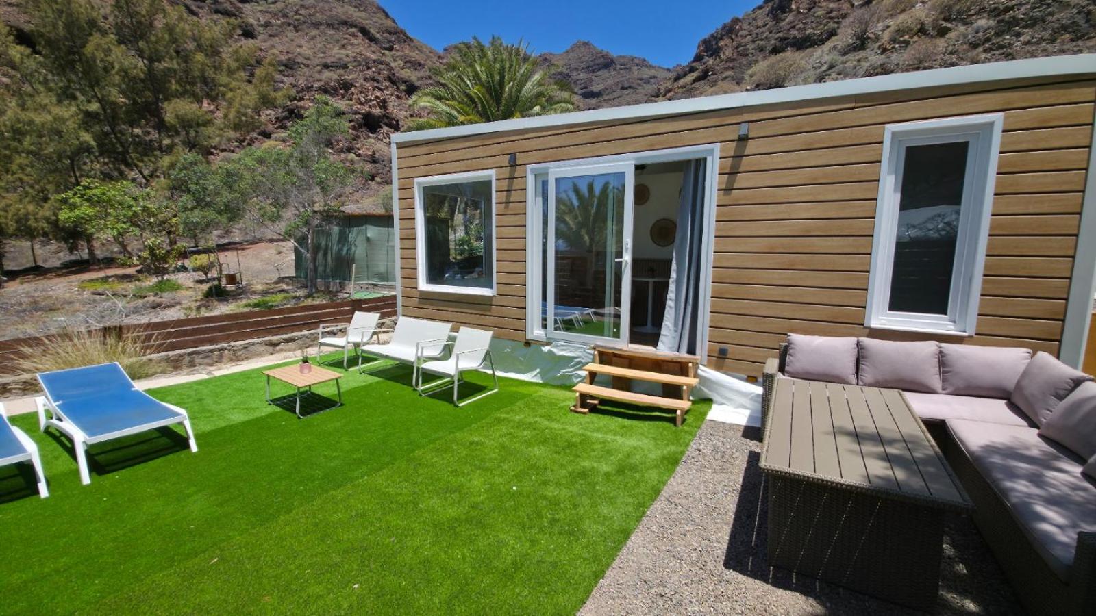 Mobile Home - Photo 1