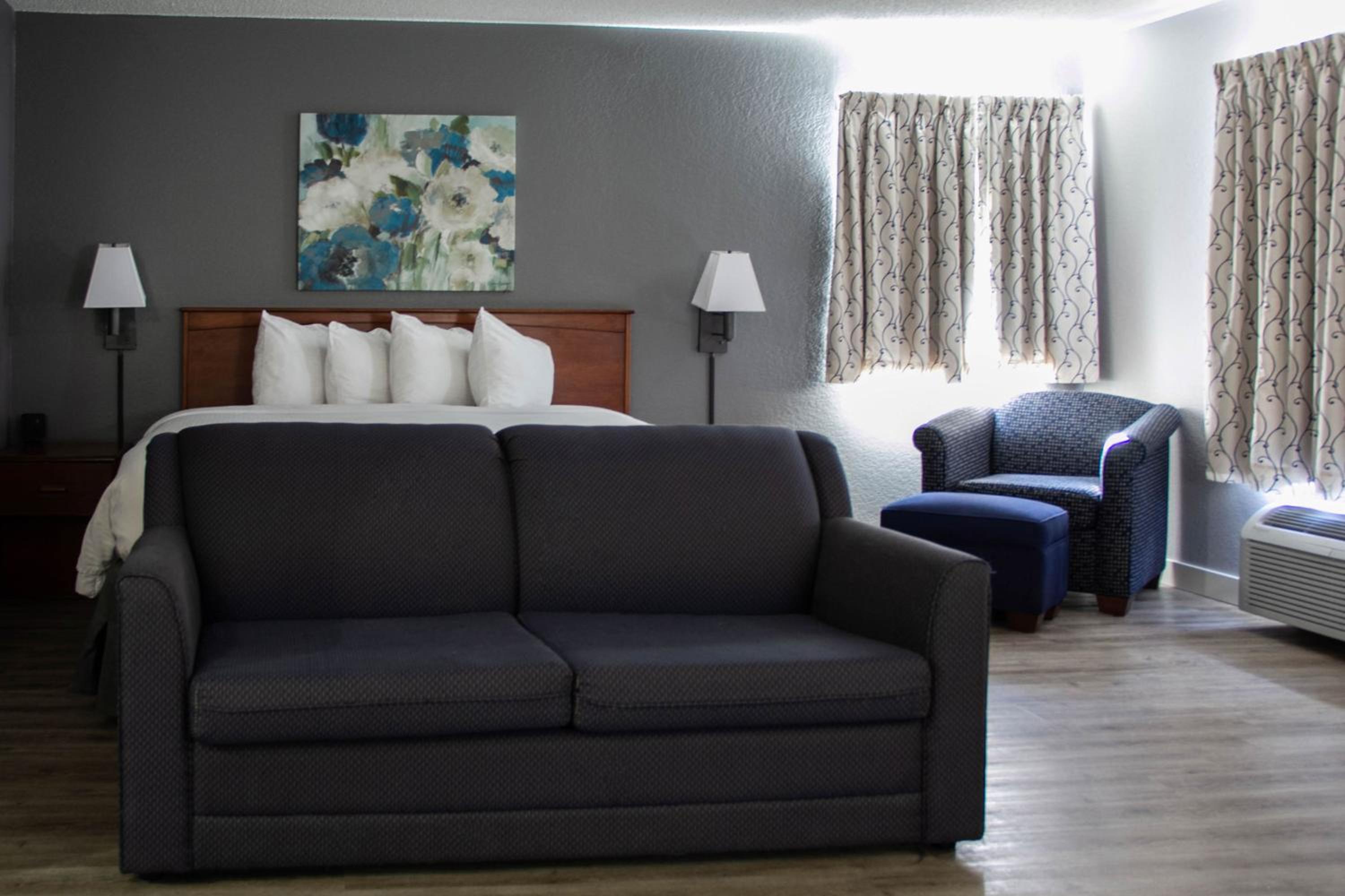 Deluxe Suite photo 2