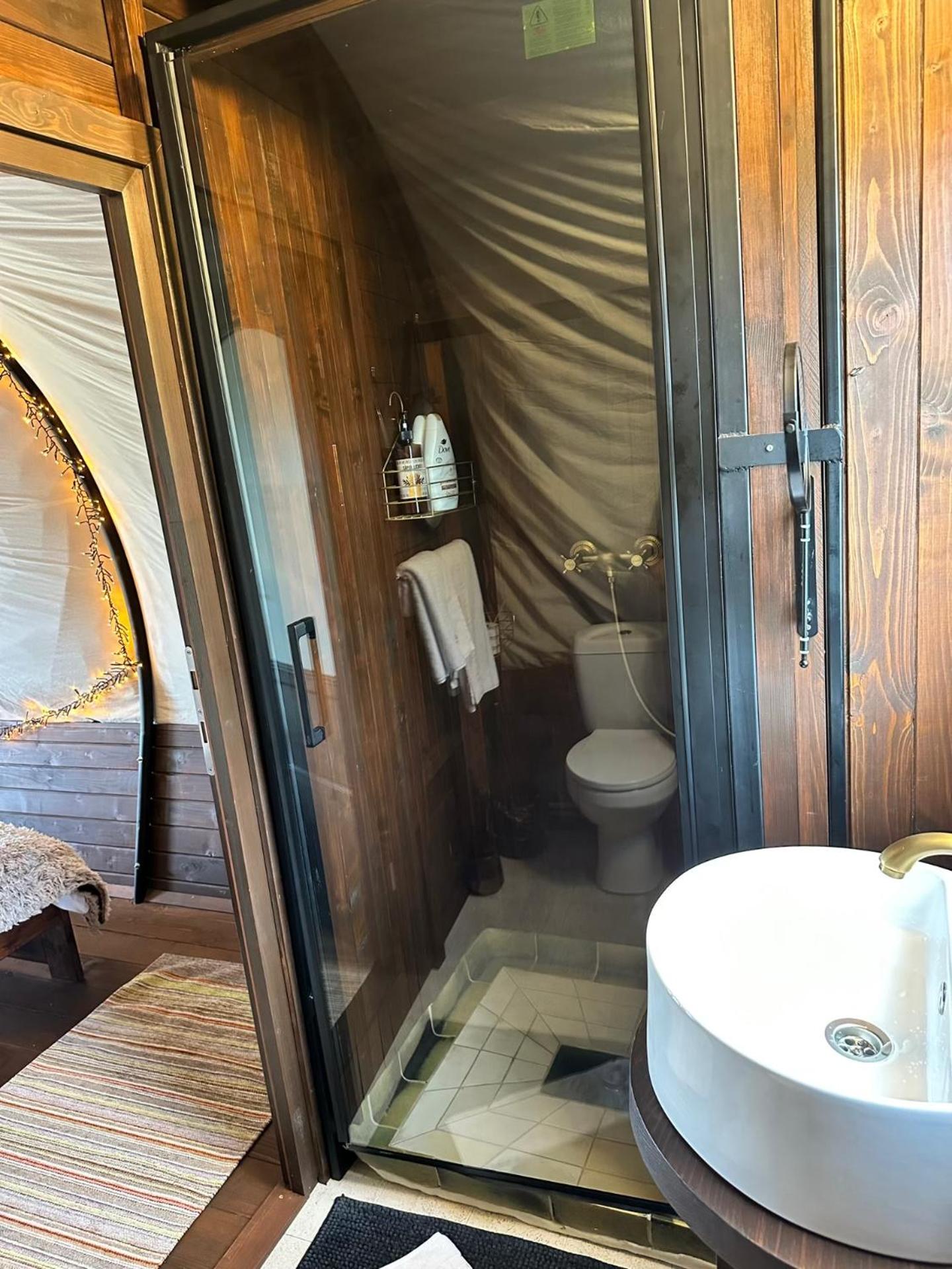 Mobile Home photo 2