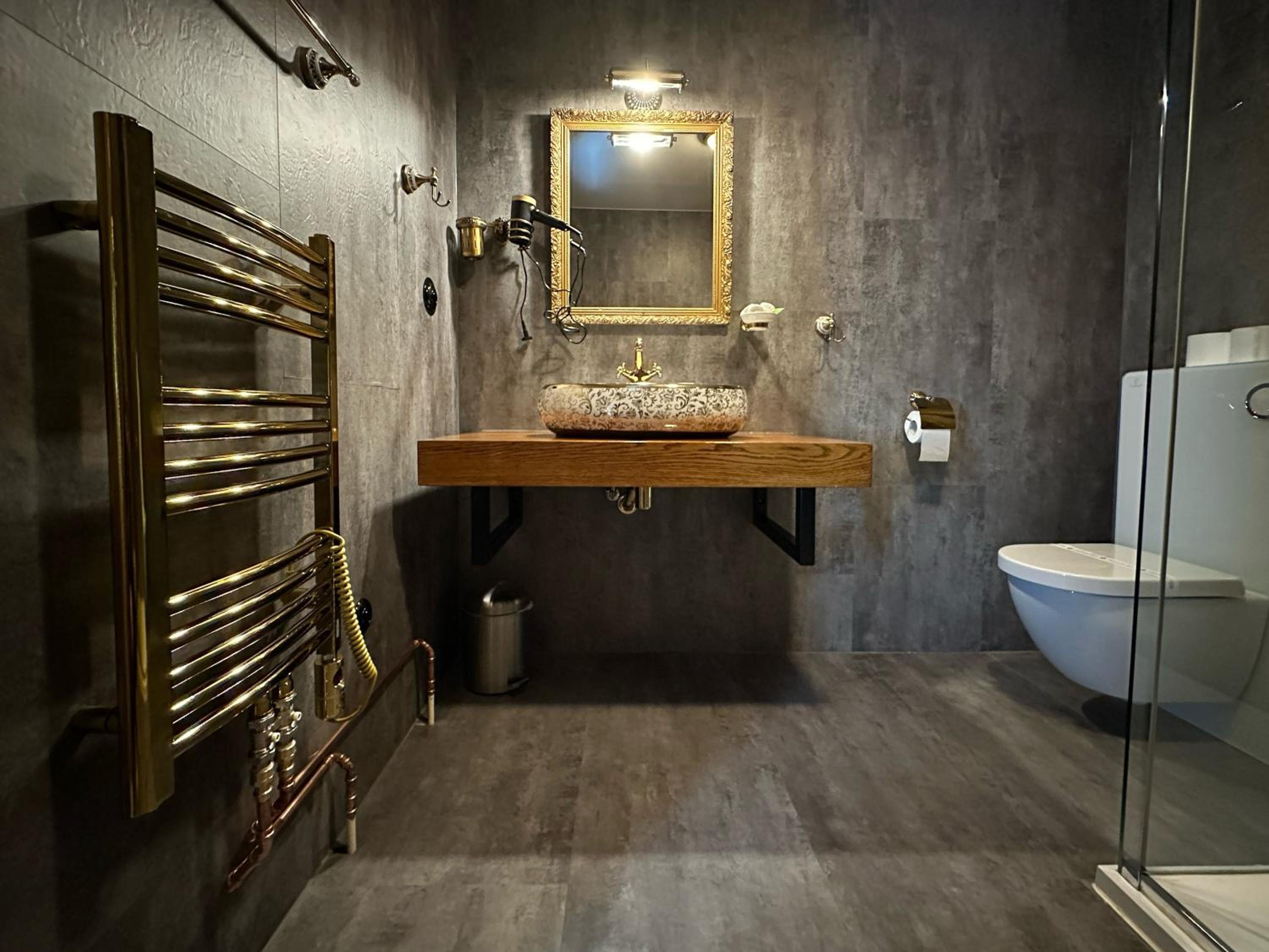 Deluxe Family Suite