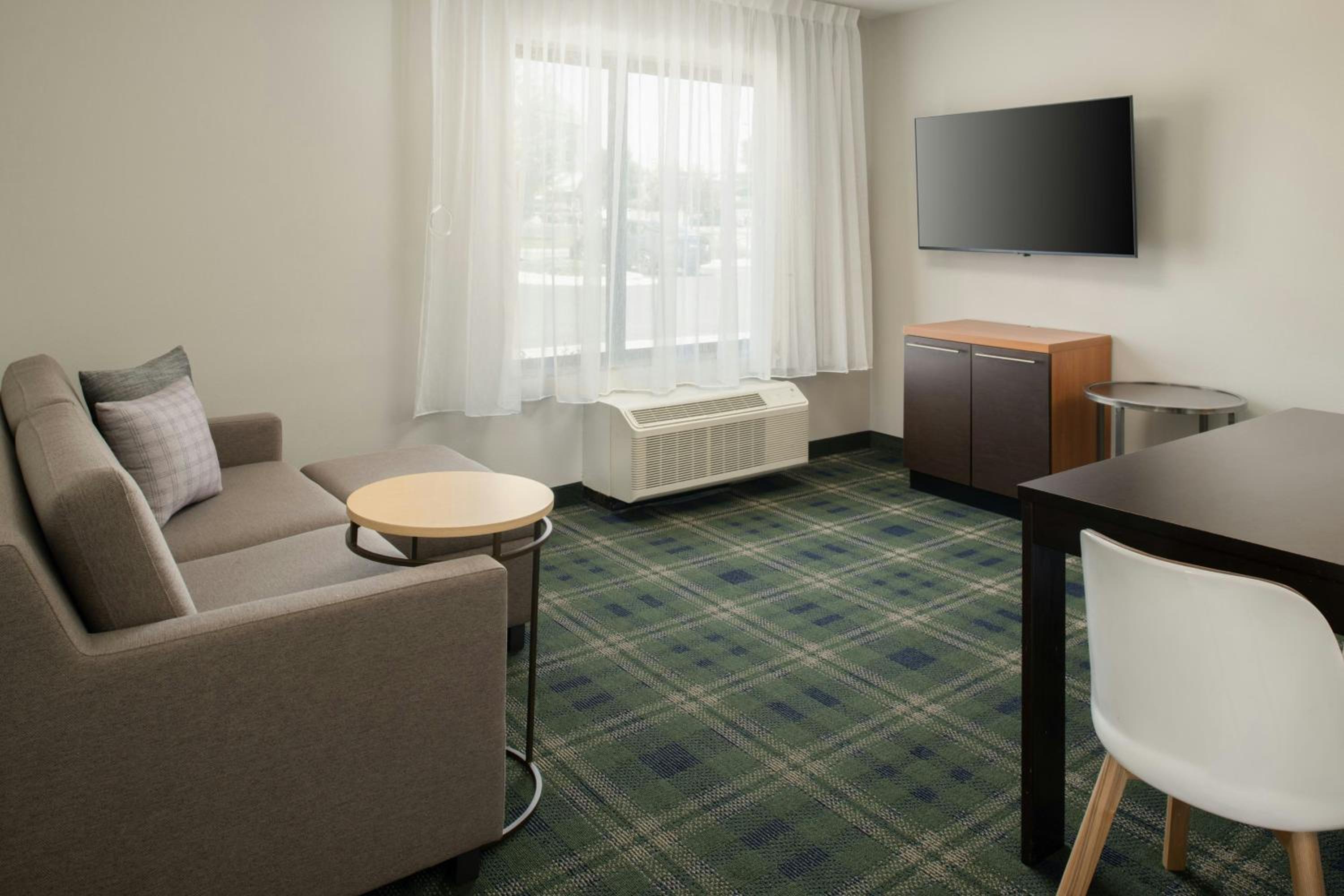 Two-Bedroom Suite with Roll In Shower - Mobility/Hearing Accessible photo 2