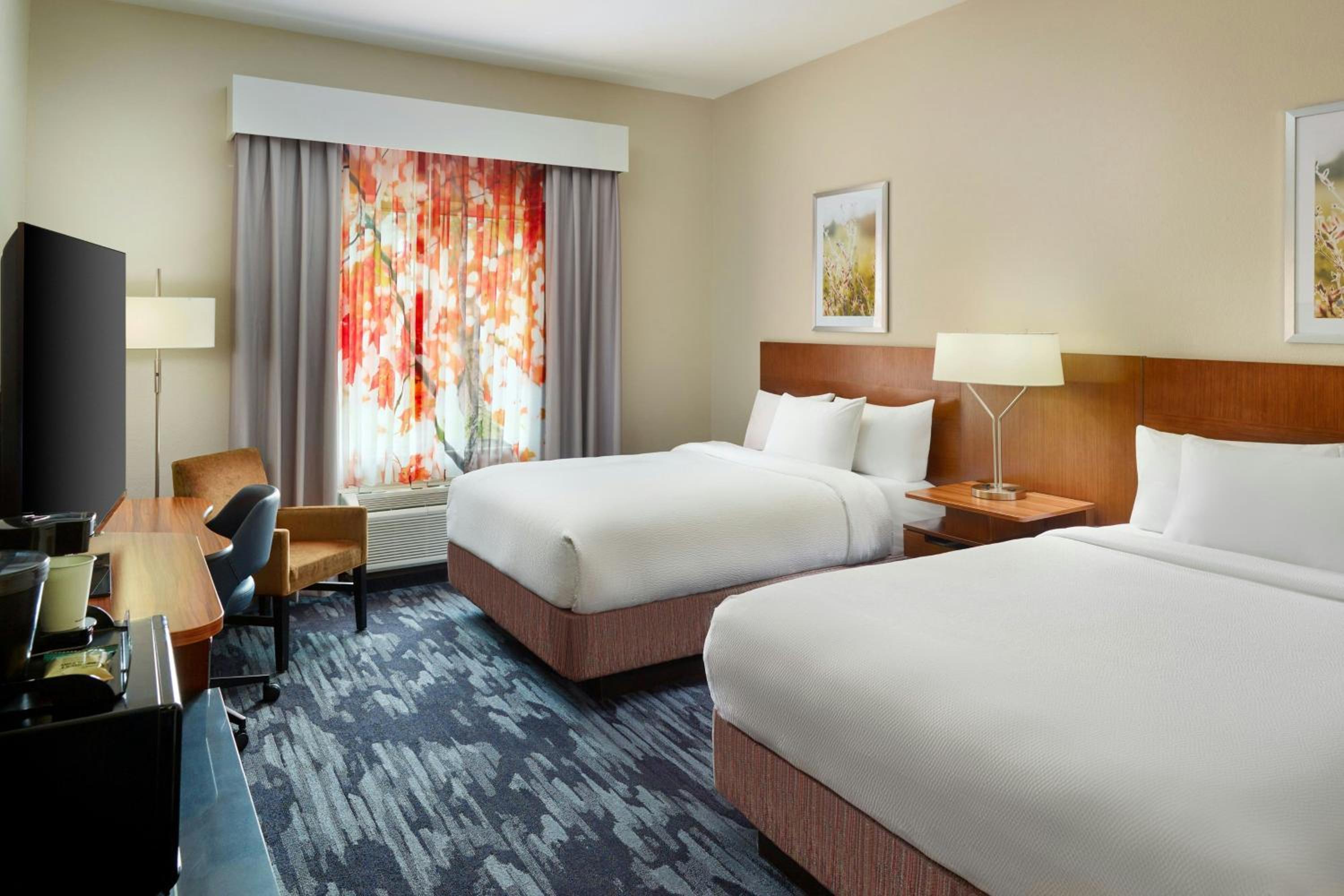 Queen Room with Two Queen Beds - Hearing Accessible - Photo 1