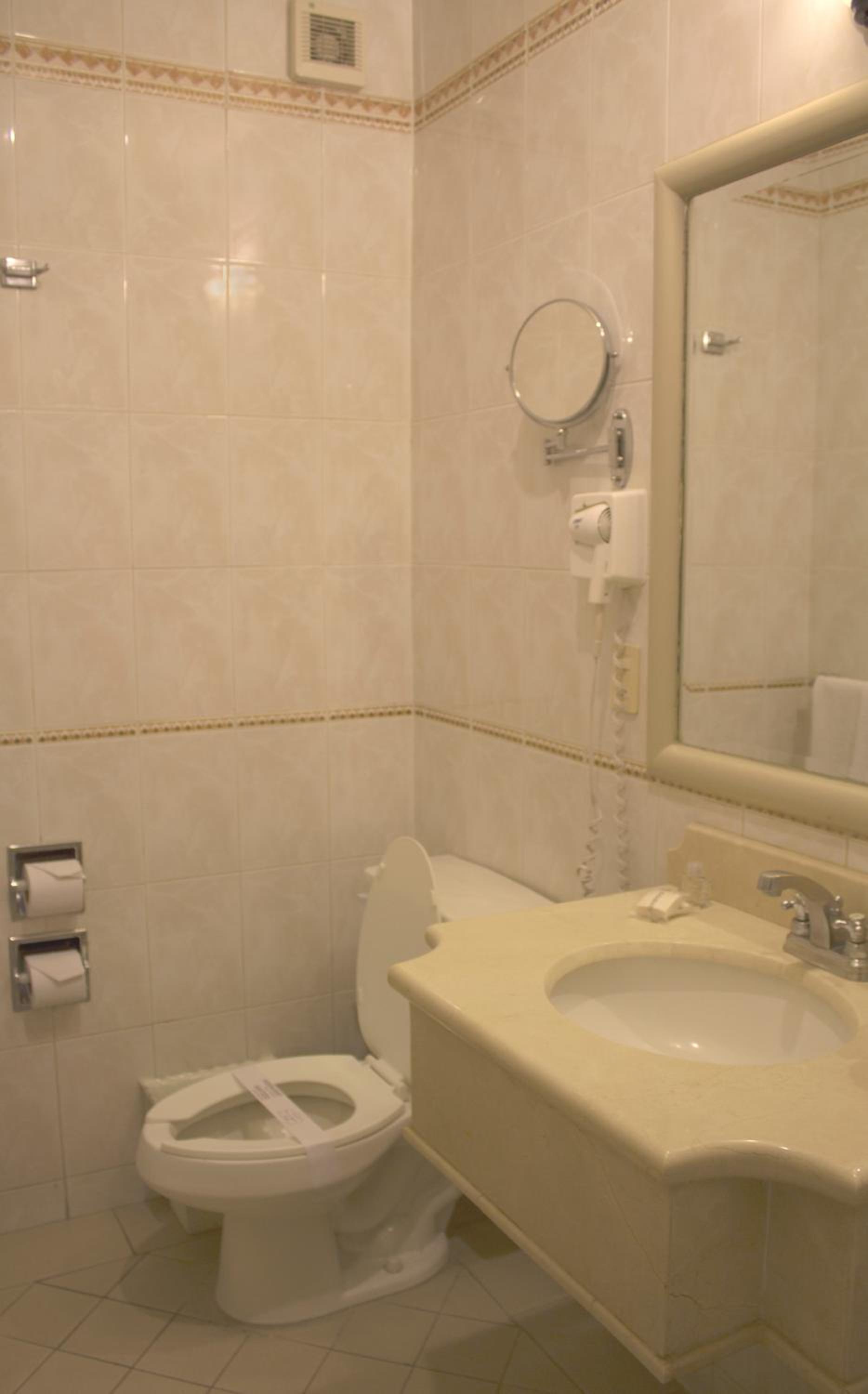 Standard - Photo 2