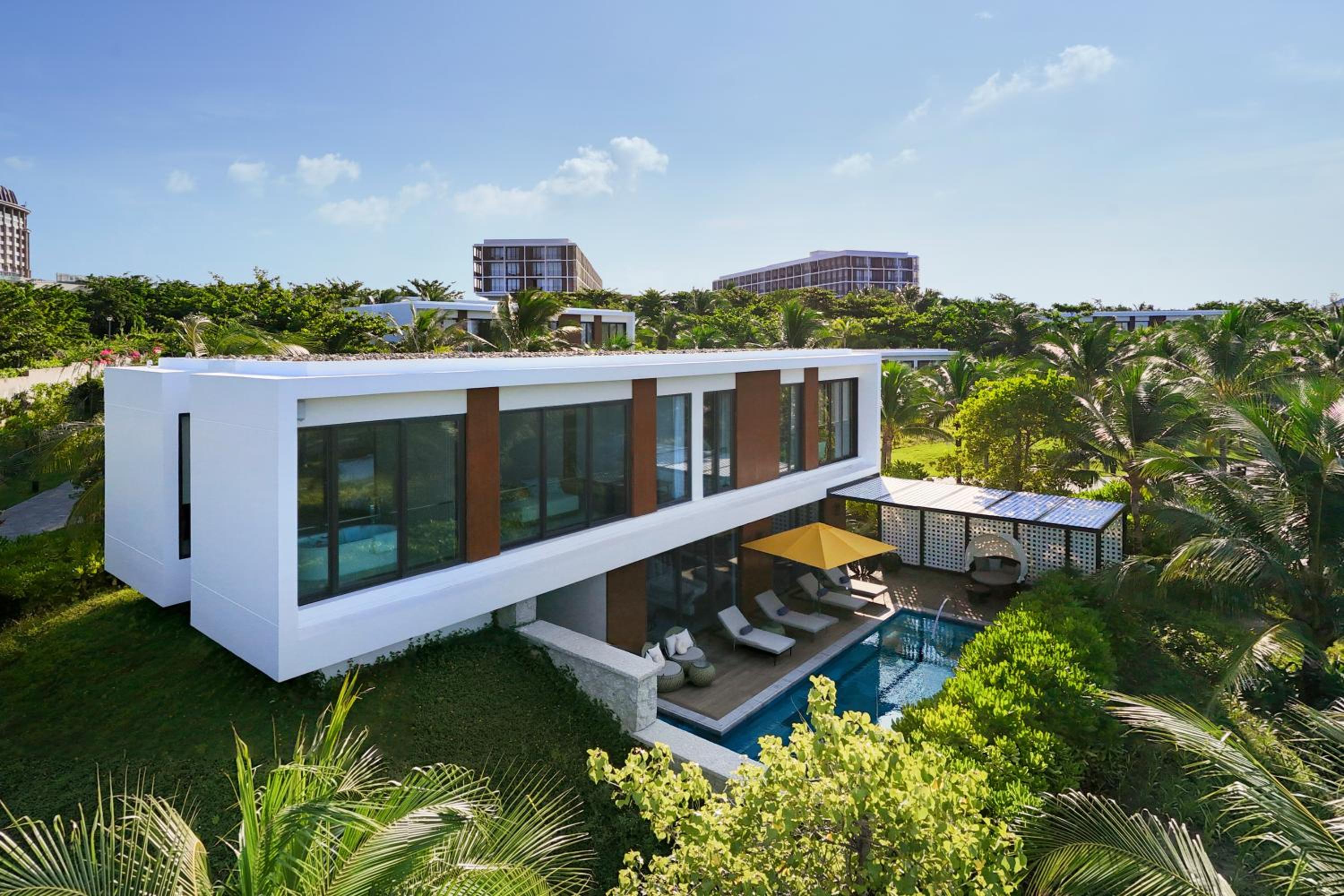 2 Bedroom Villa, Bedroom 1: 1 King, Bedroom 2: 2 Double - Photo 5